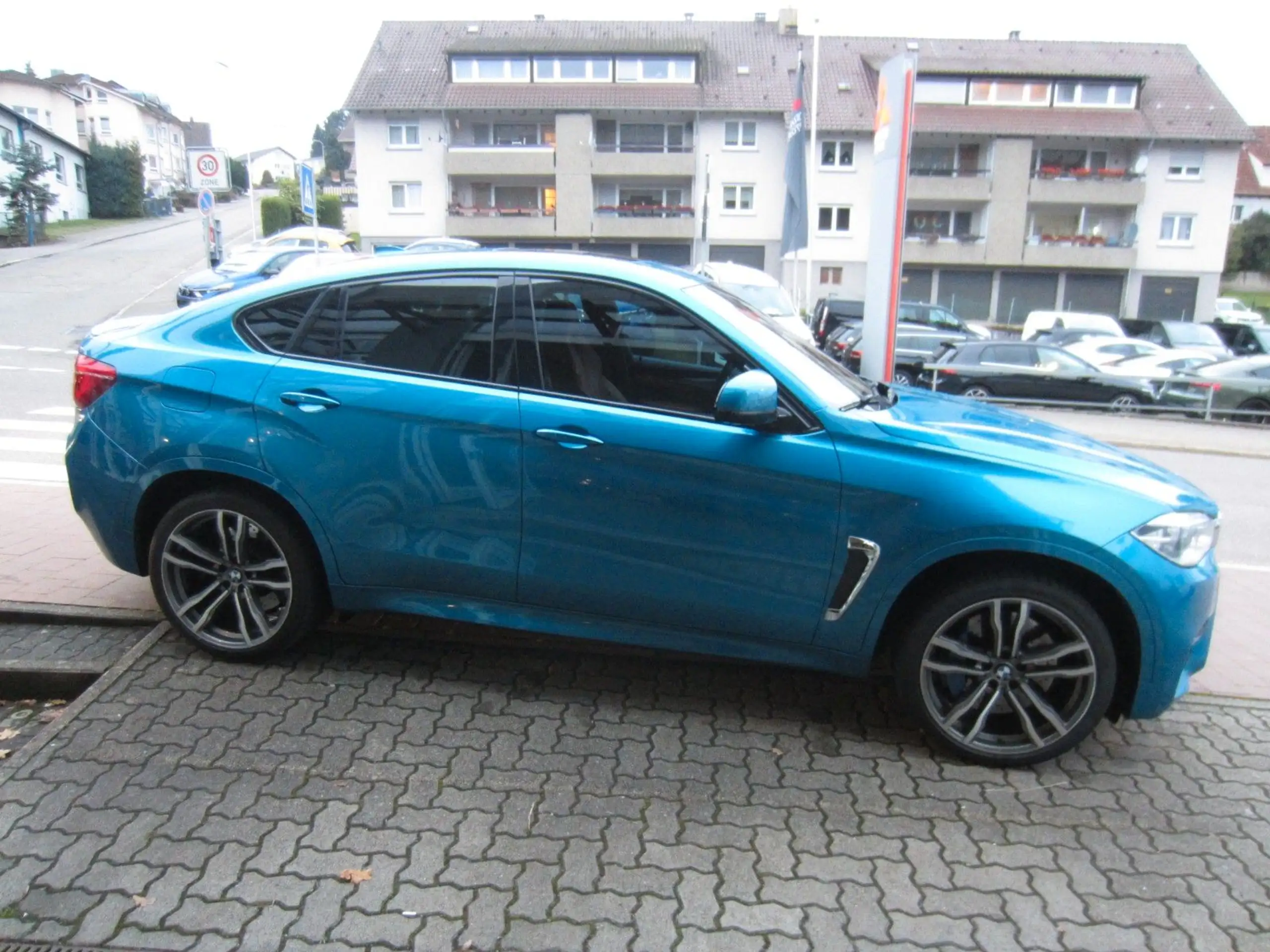 BMW - X6 M