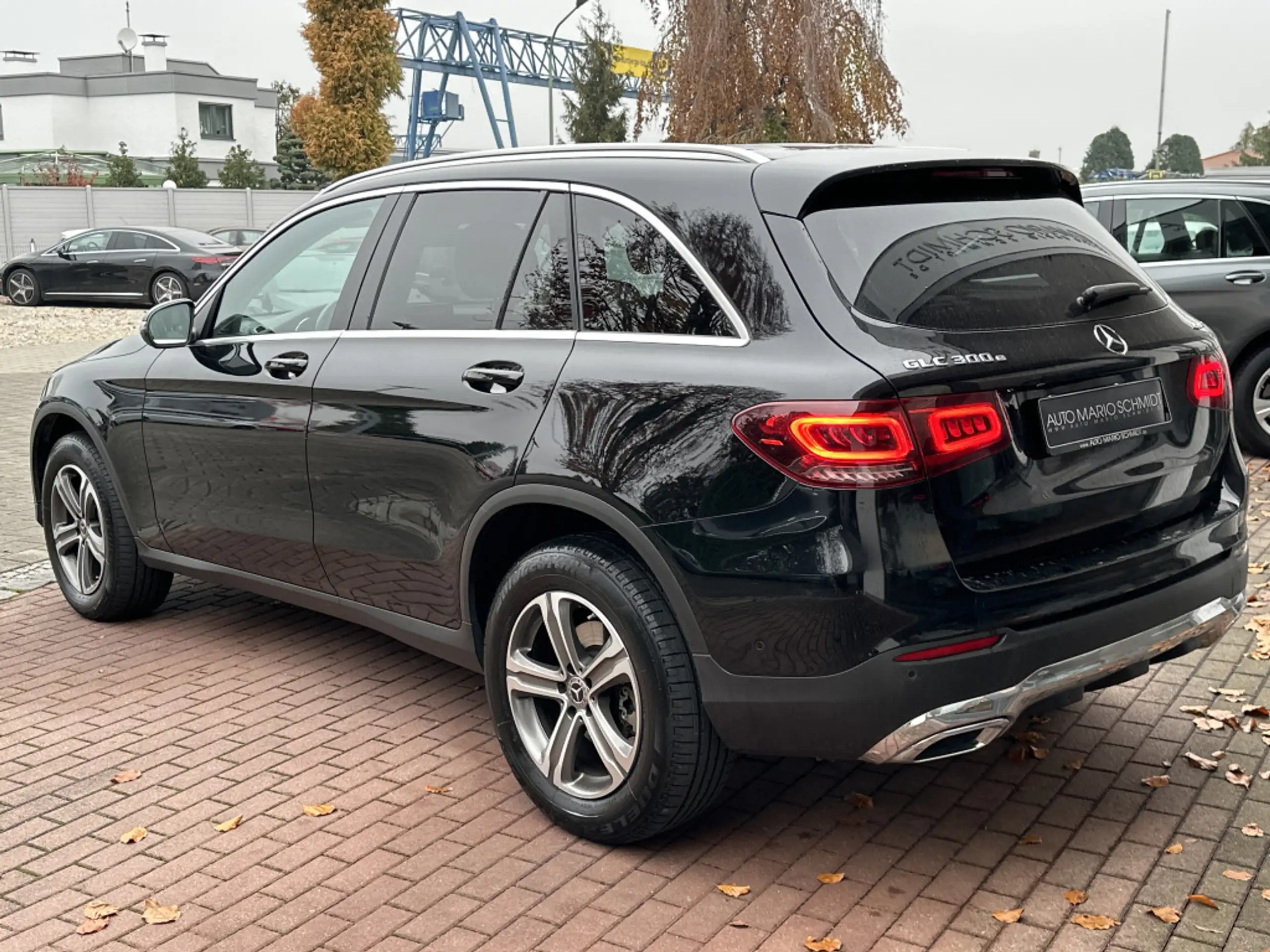 Mercedes-Benz - GLC 300