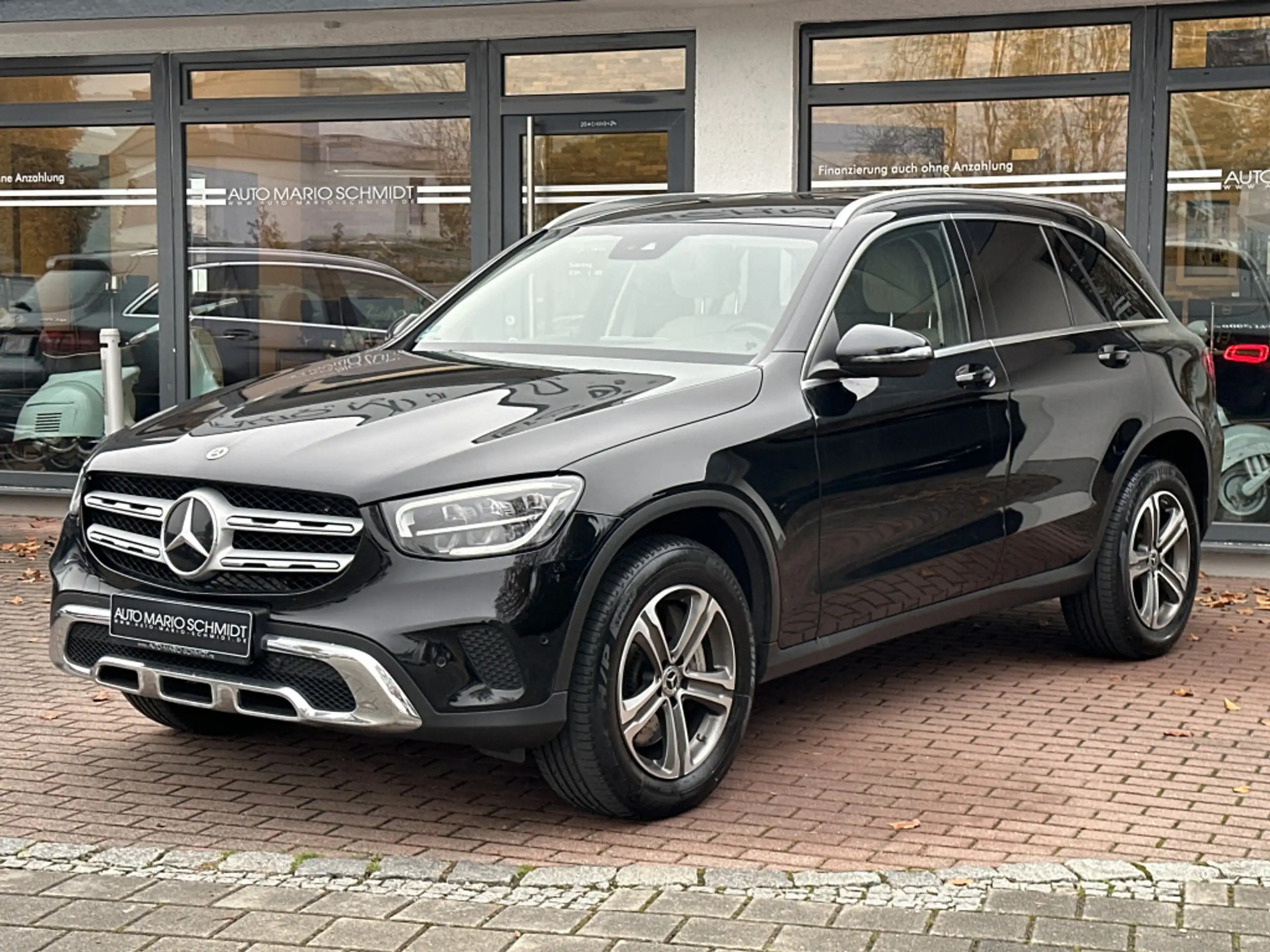 Mercedes-Benz - GLC 300