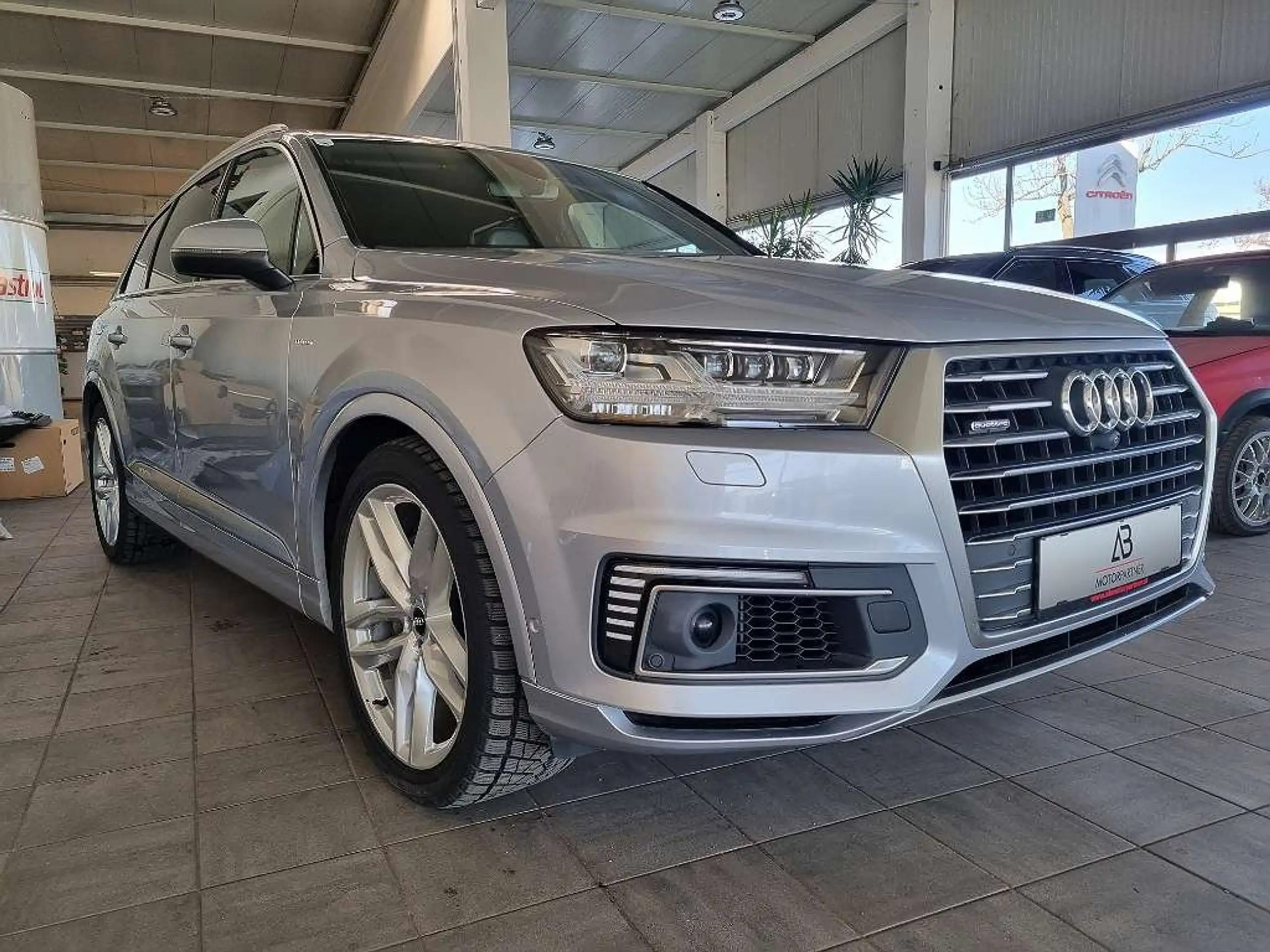 Audi - Q7