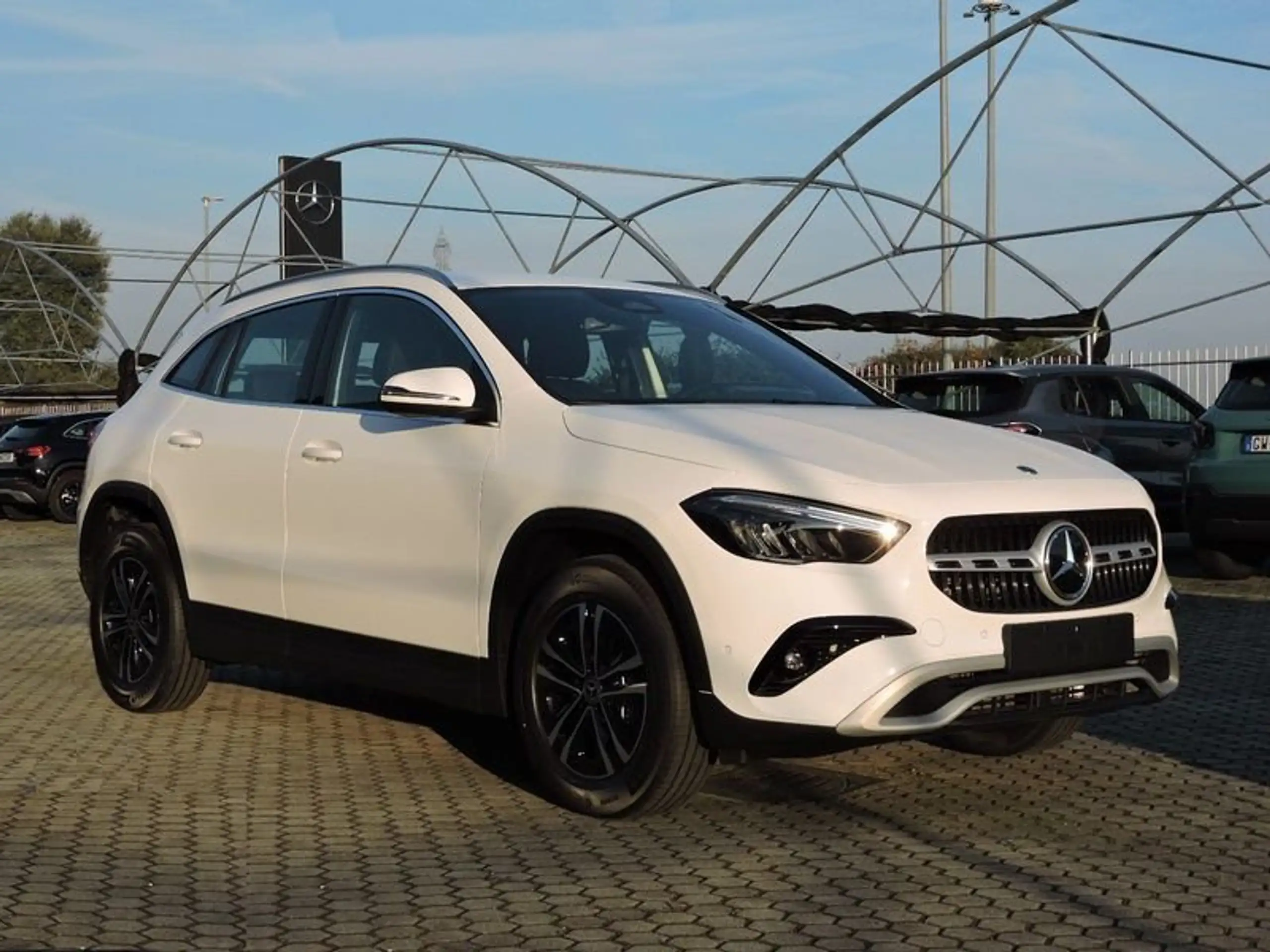 Mercedes-Benz - GLA 180