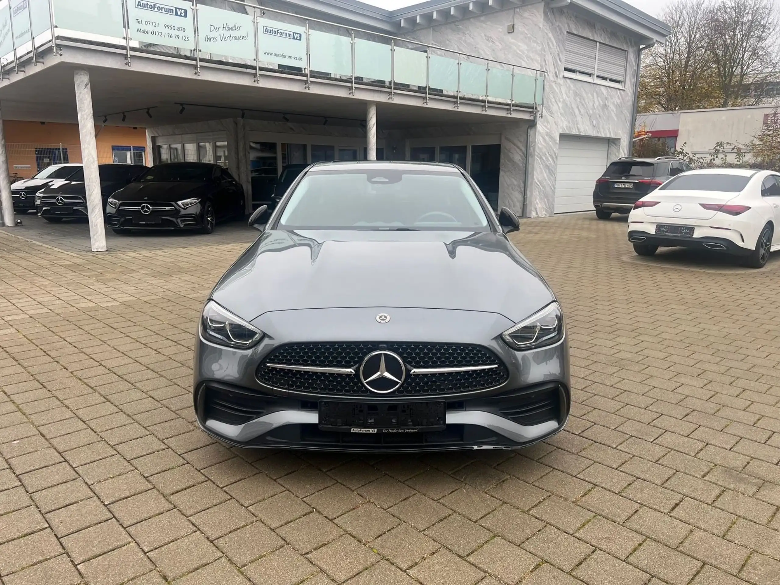 Mercedes-Benz - C 220