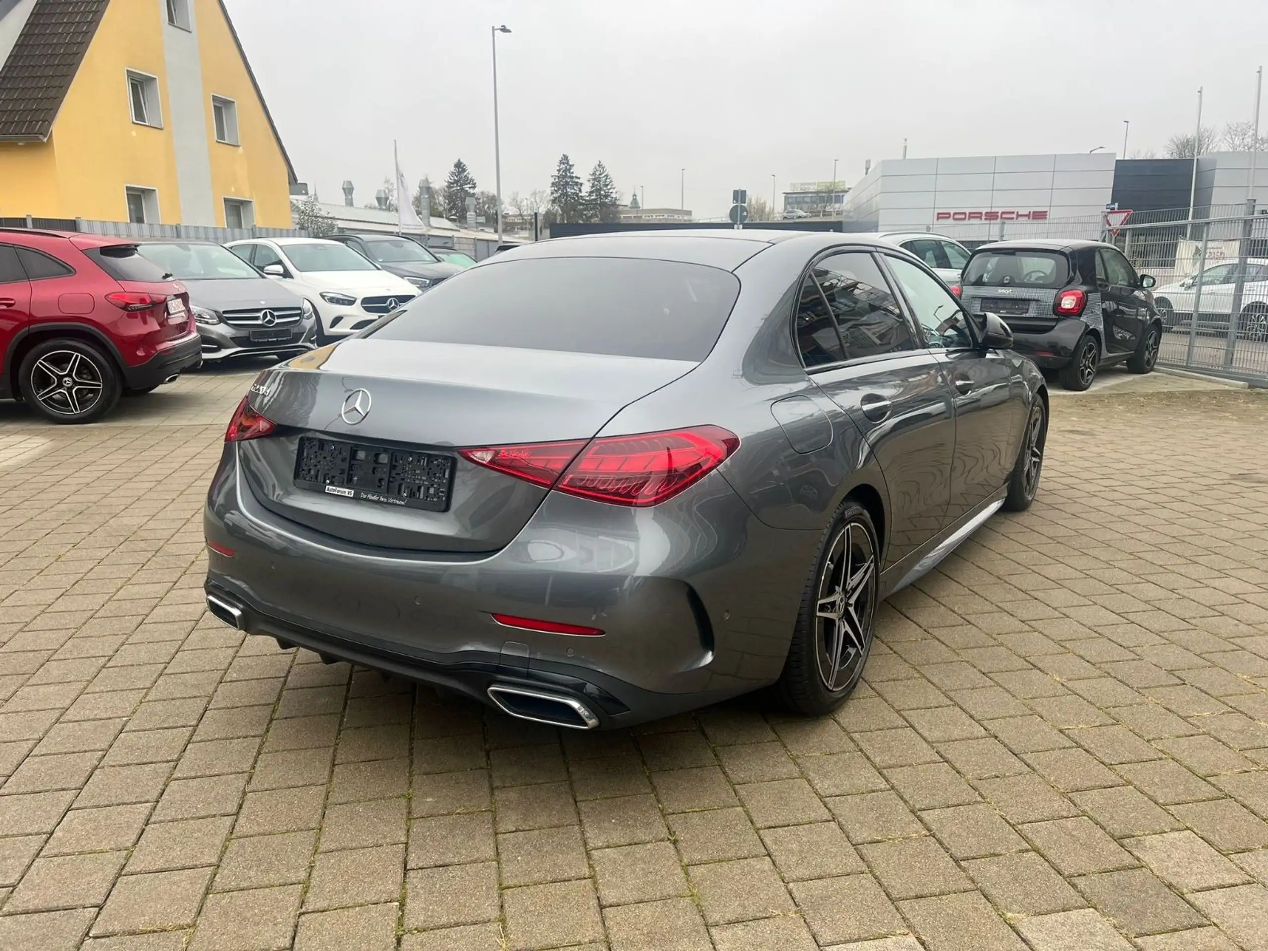 Mercedes-Benz - C 220