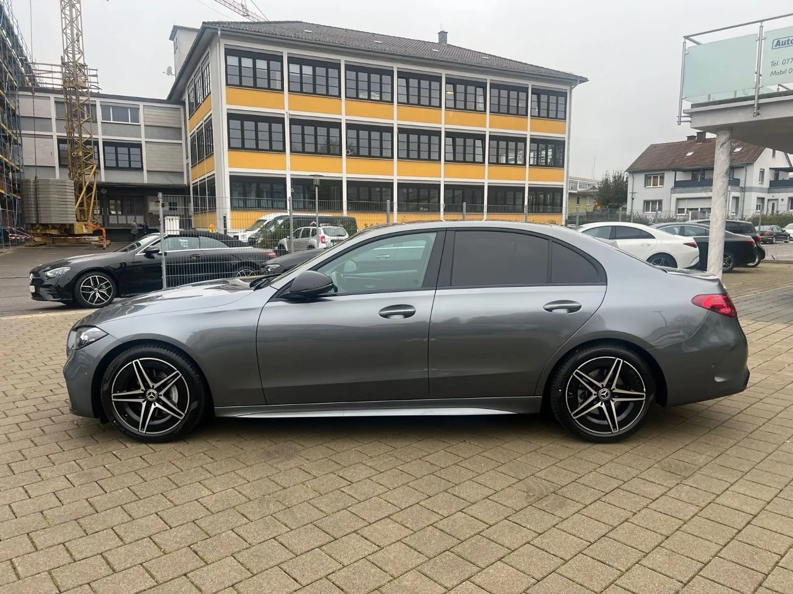 Mercedes-Benz - C 220