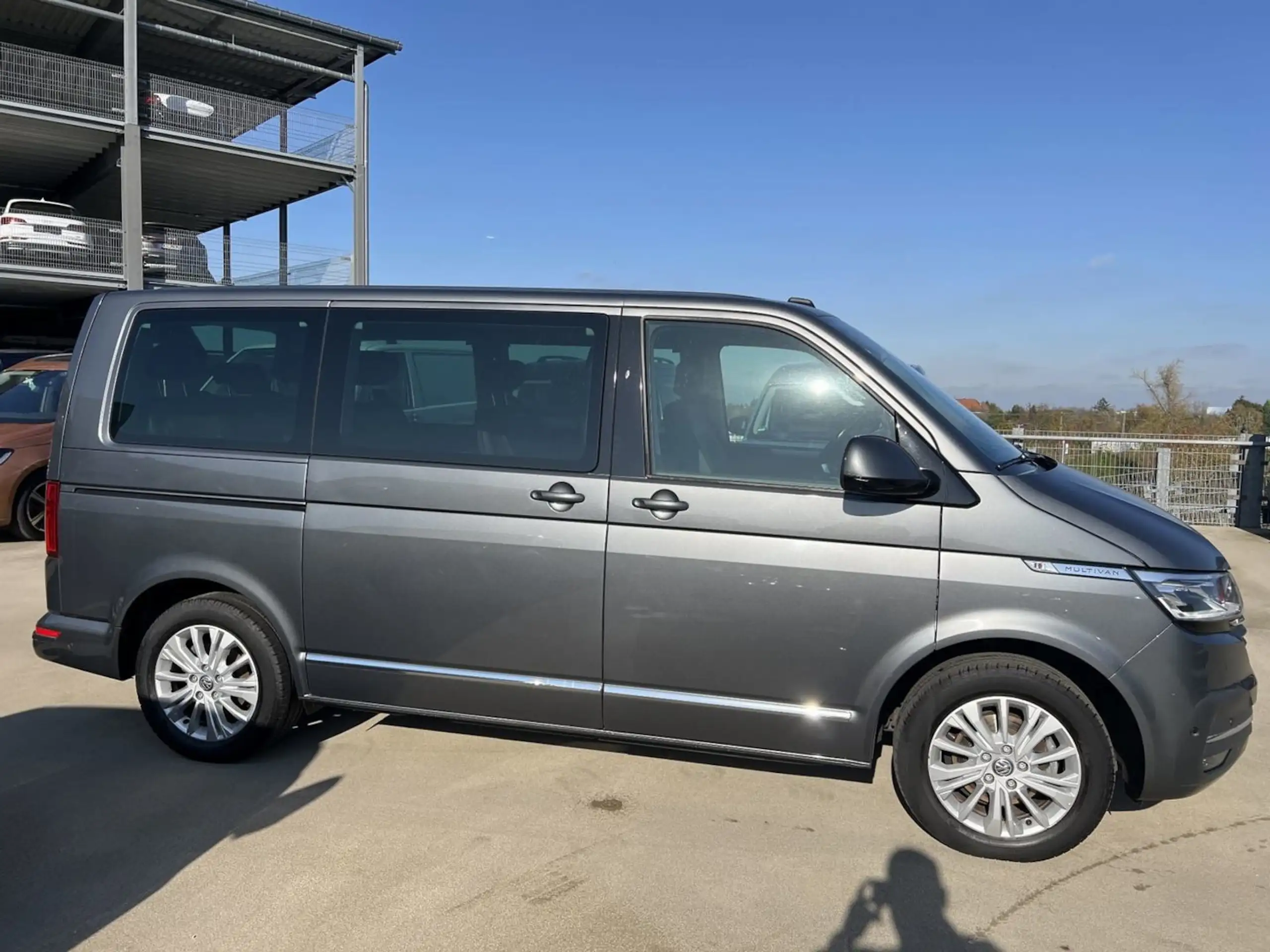 Volkswagen - T6 Multivan