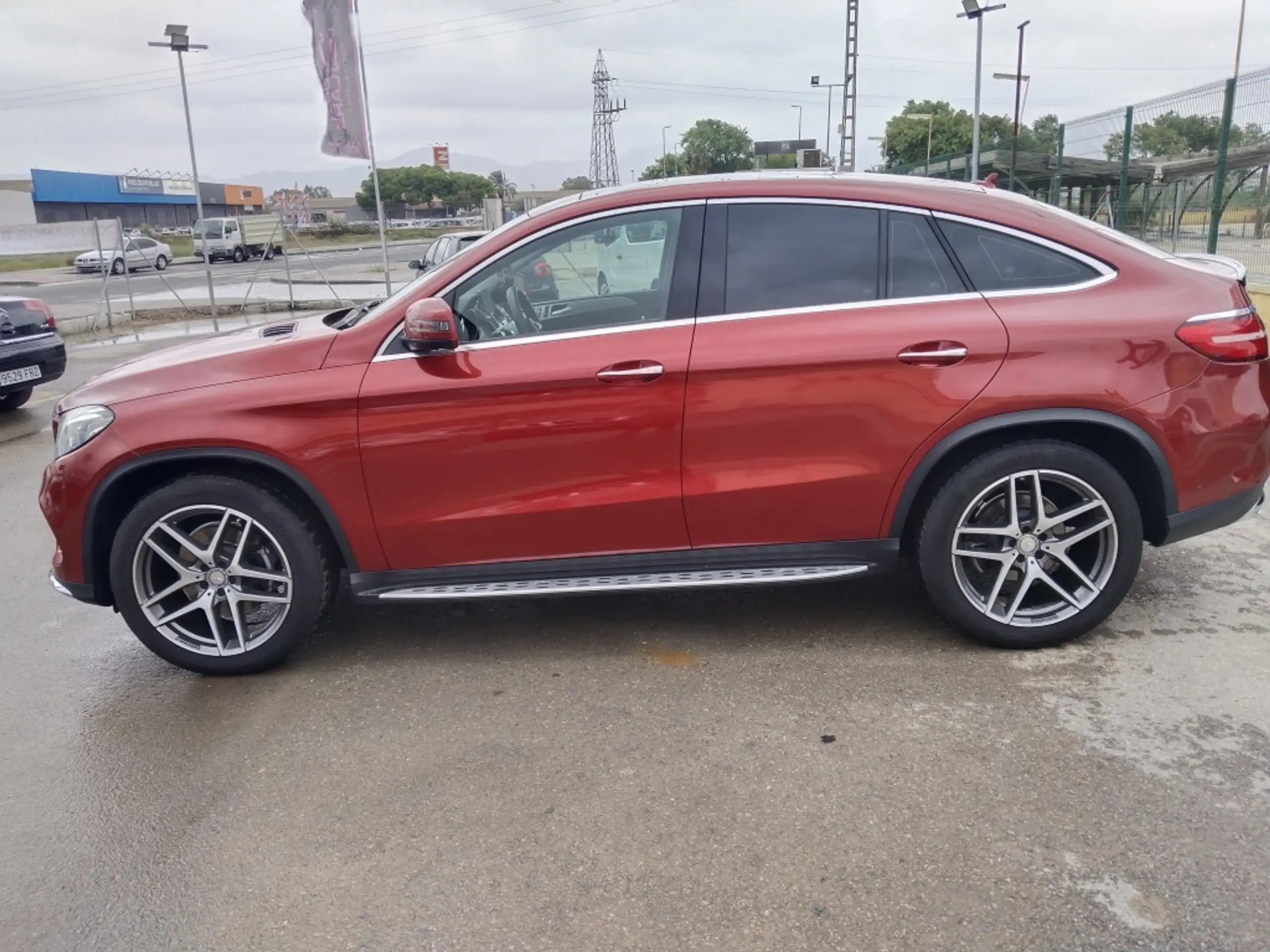 Mercedes-Benz - GLE 350