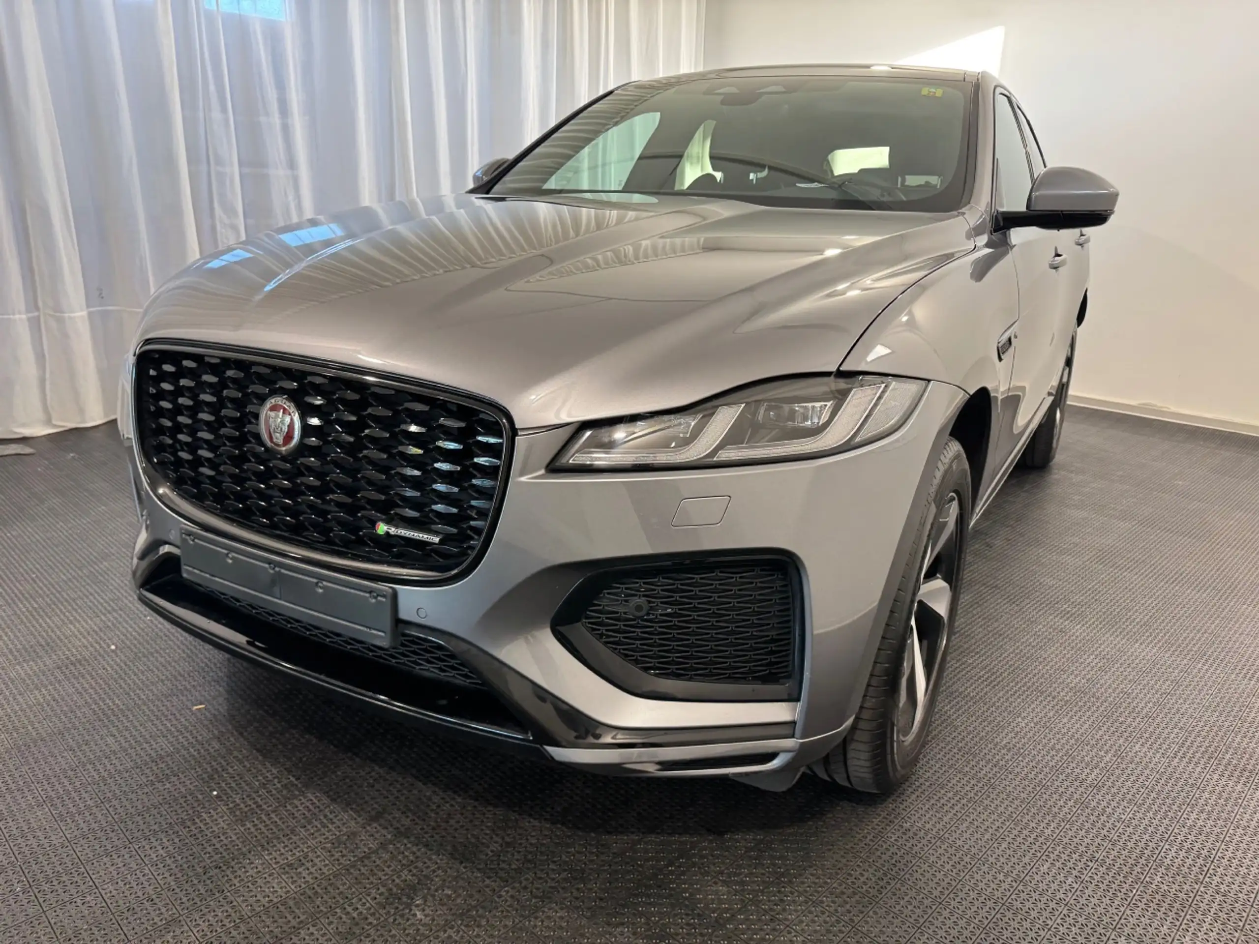 Jaguar - F-Pace