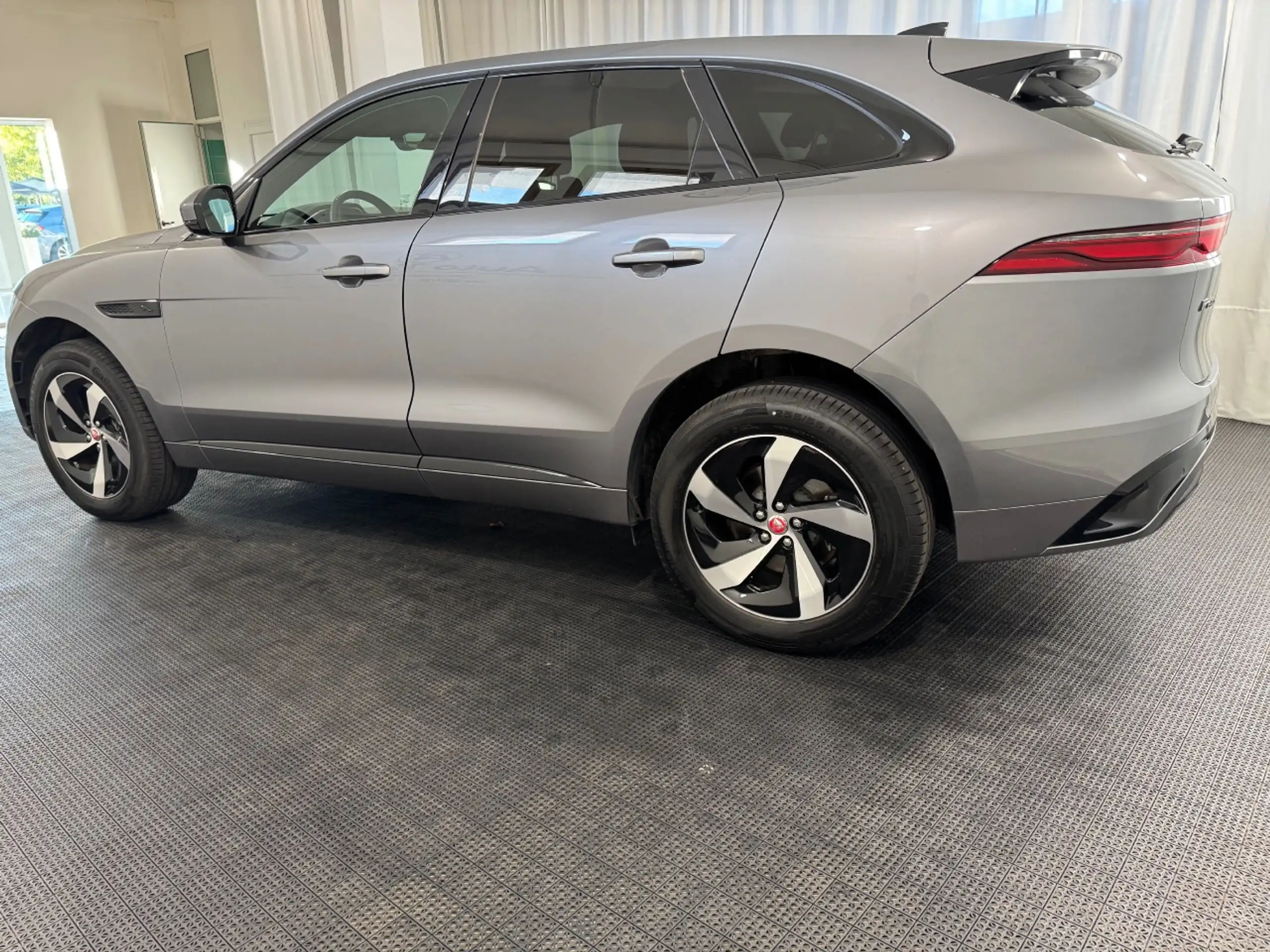 Jaguar - F-Pace