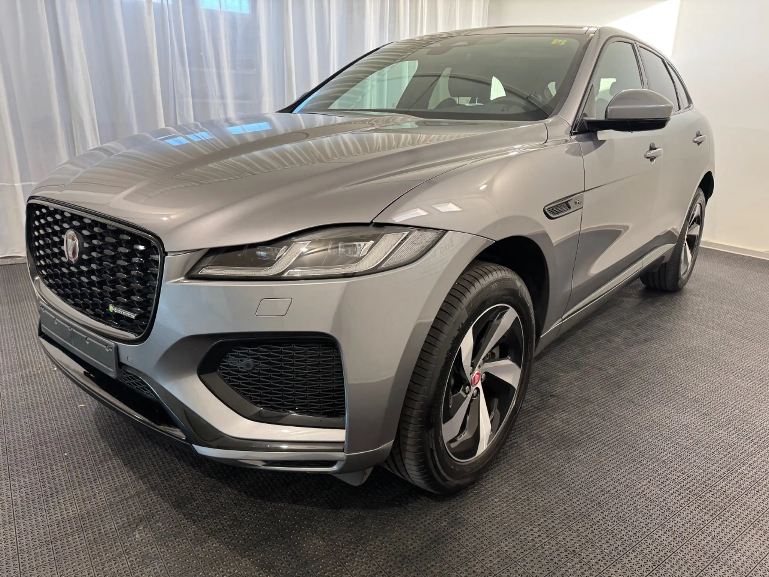 Jaguar - F-Pace