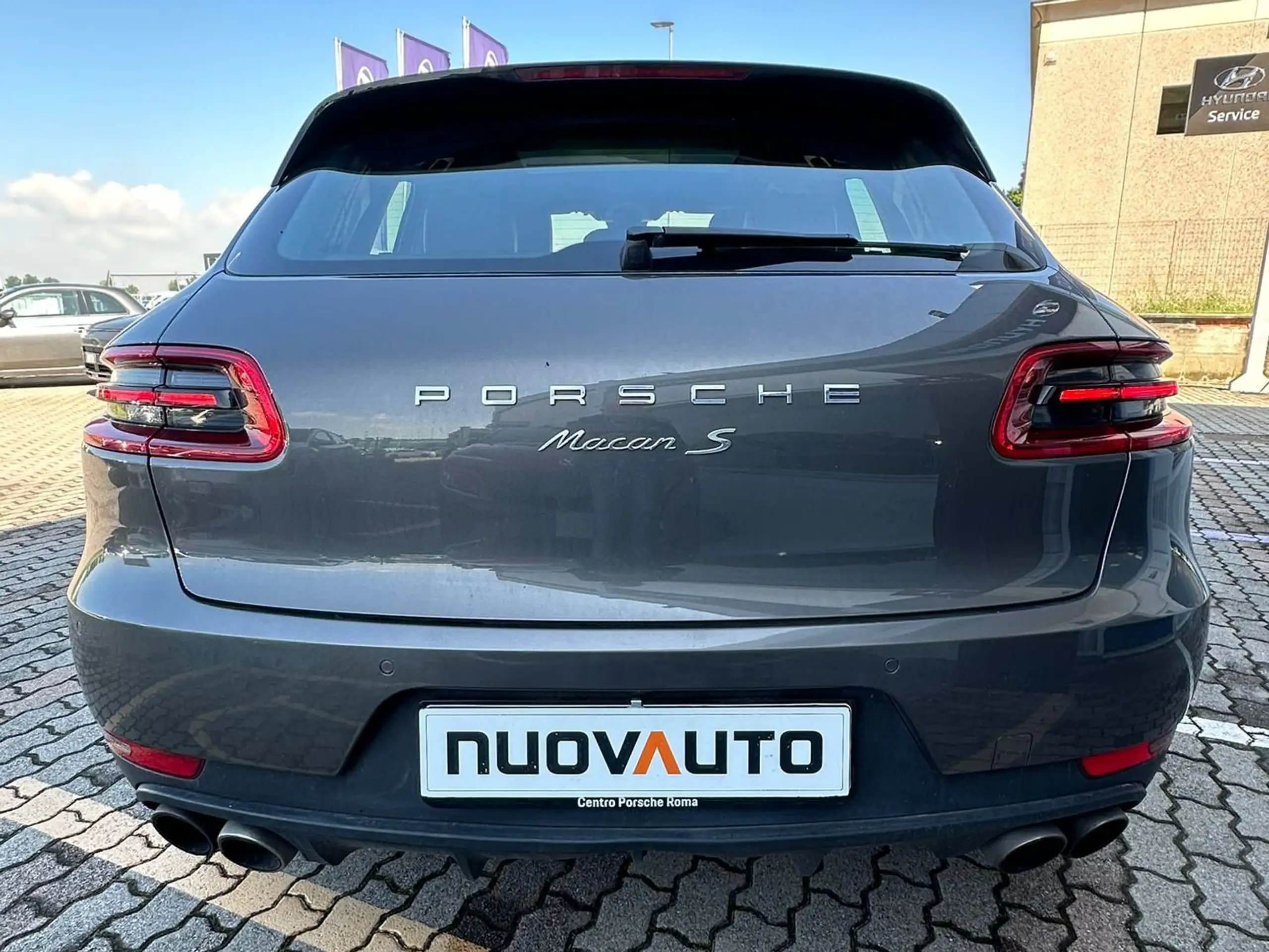 Porsche - Macan