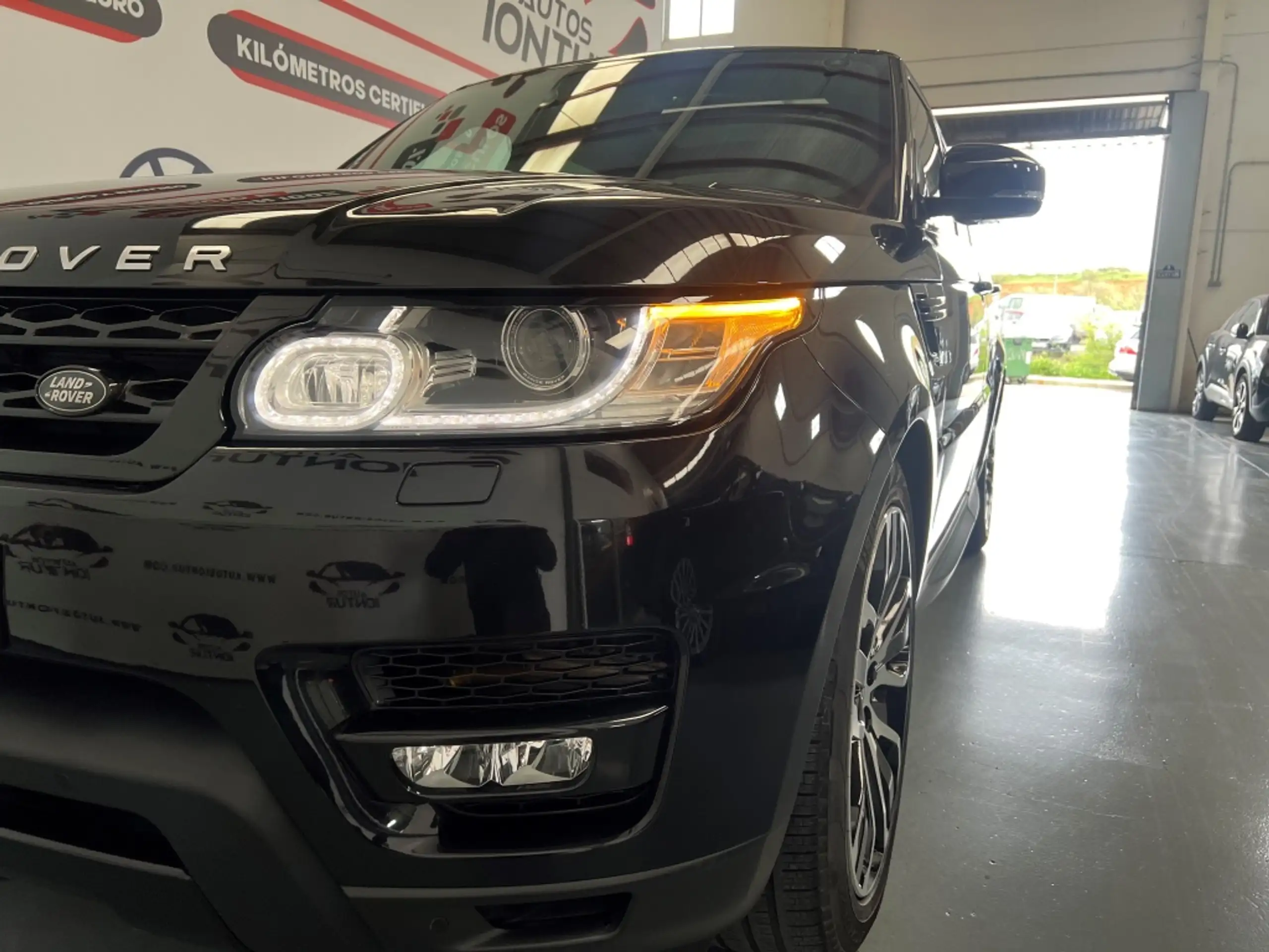 Land Rover - Range Rover Sport