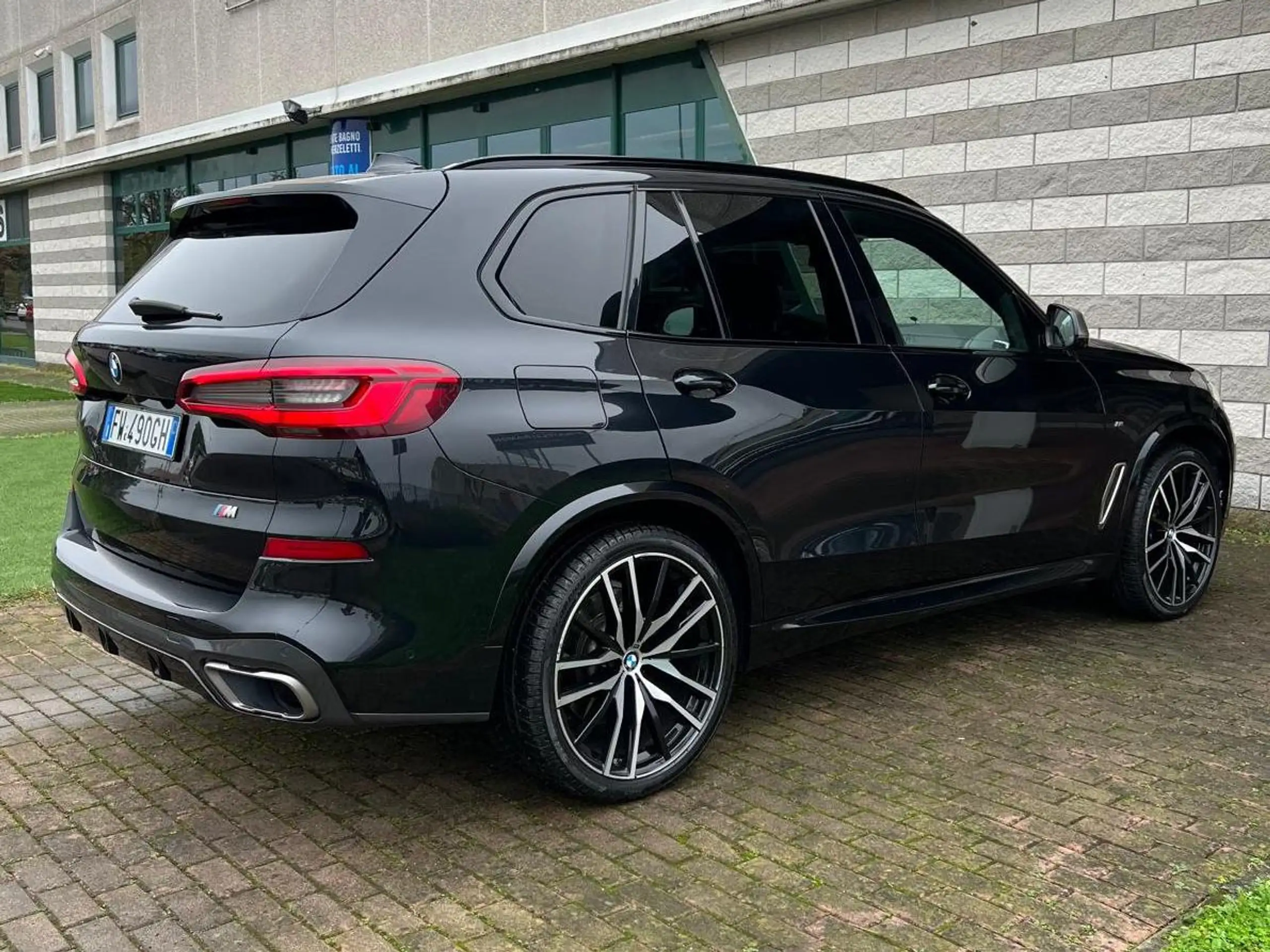 BMW - X5 M