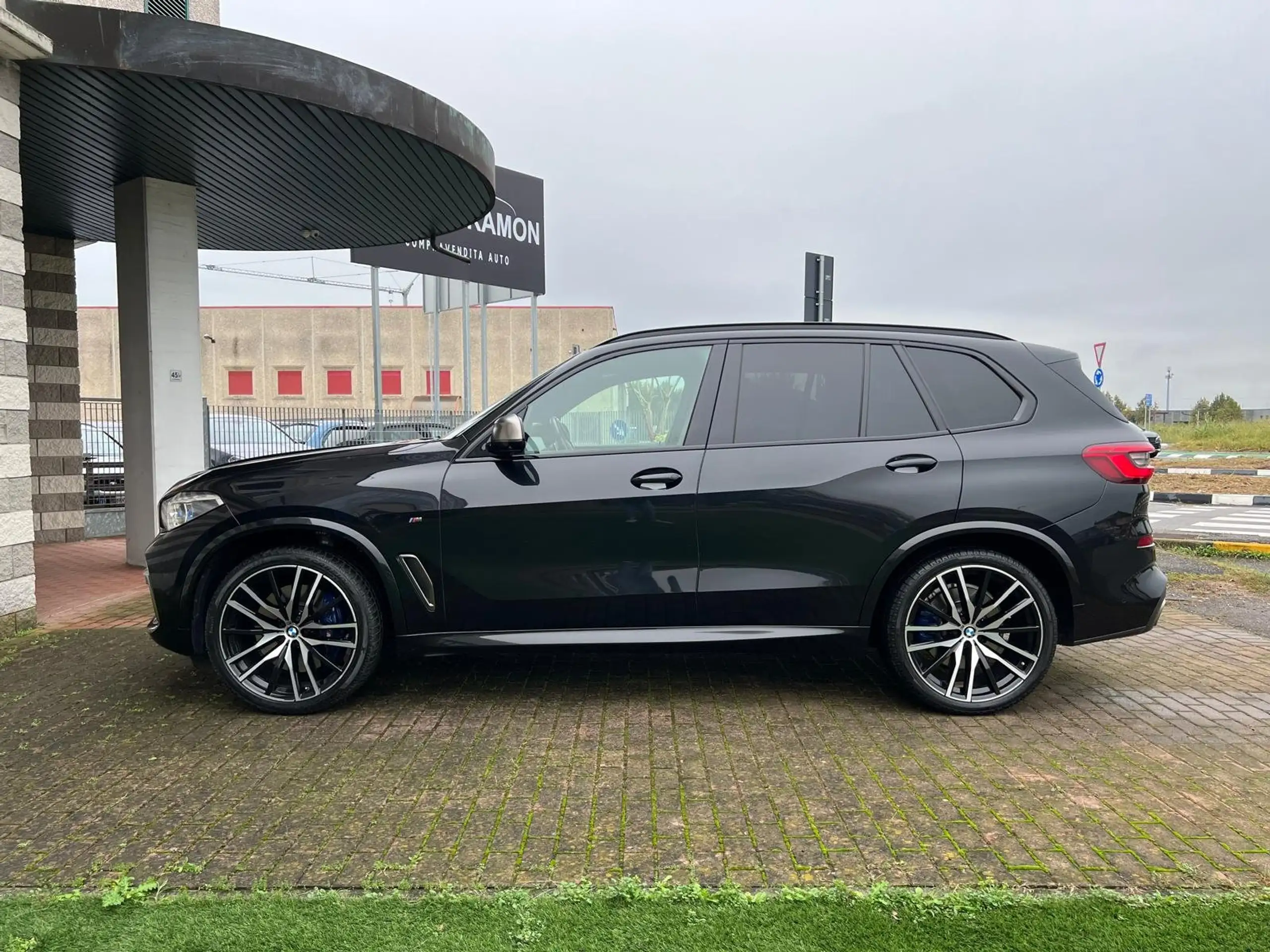 BMW - X5 M