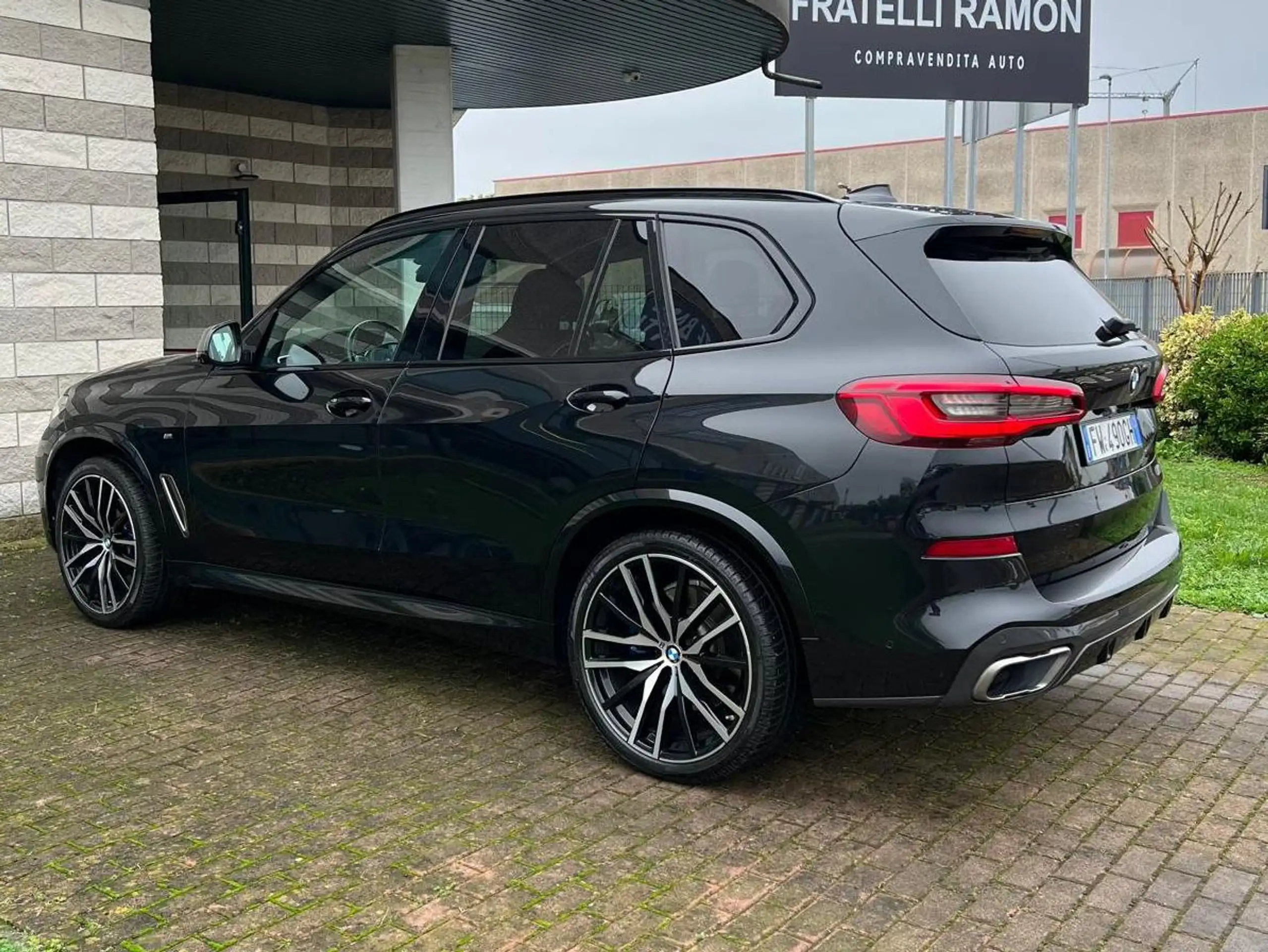 BMW - X5 M