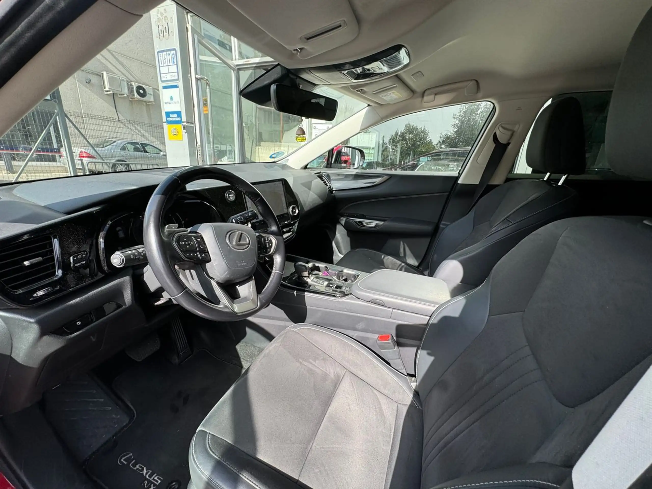 Lexus - NX 350h