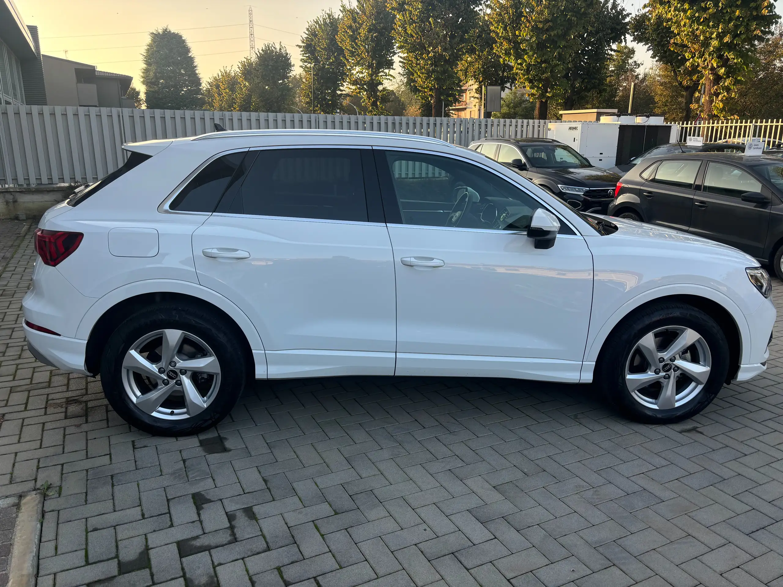 Audi - Q3