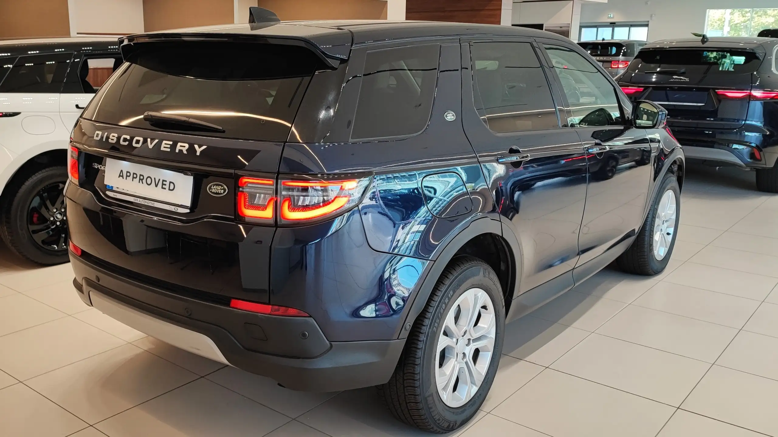 Land Rover - Discovery Sport