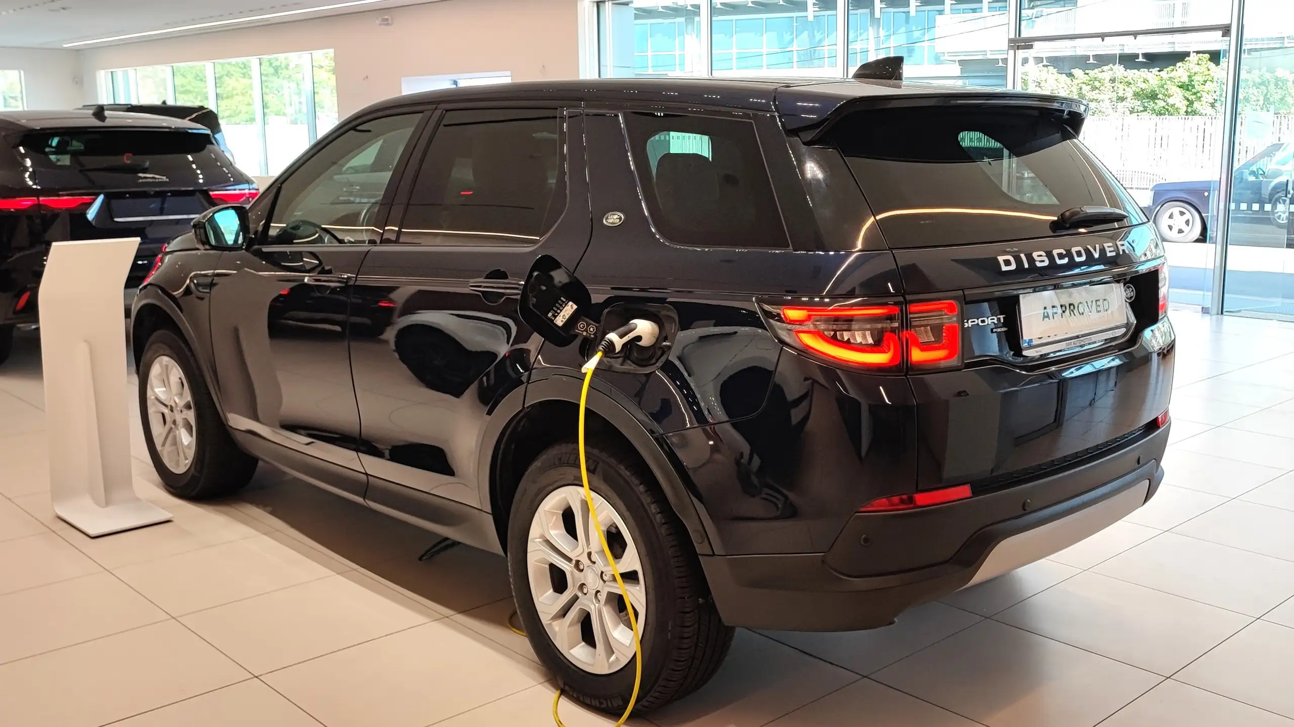 Land Rover - Discovery Sport