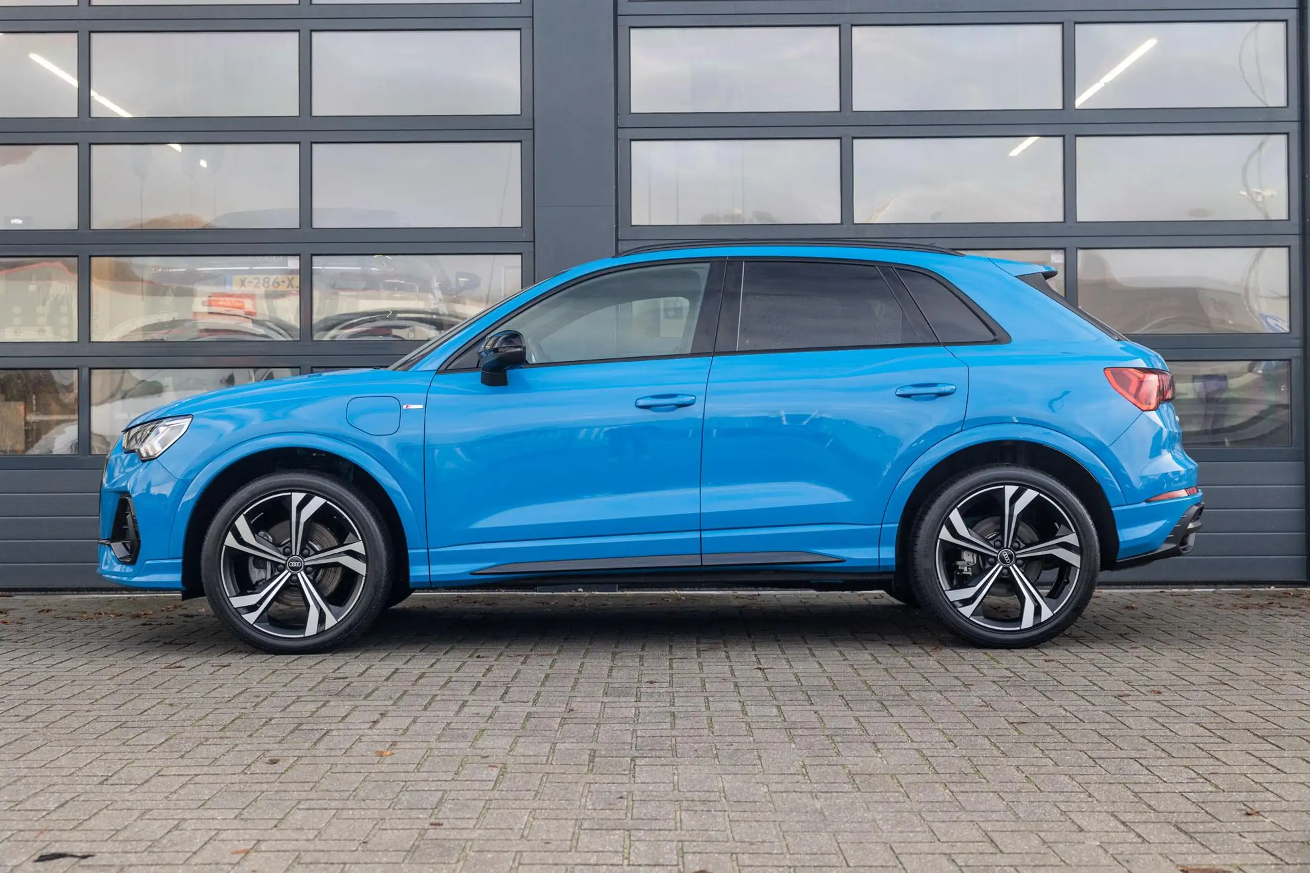 Audi - Q3