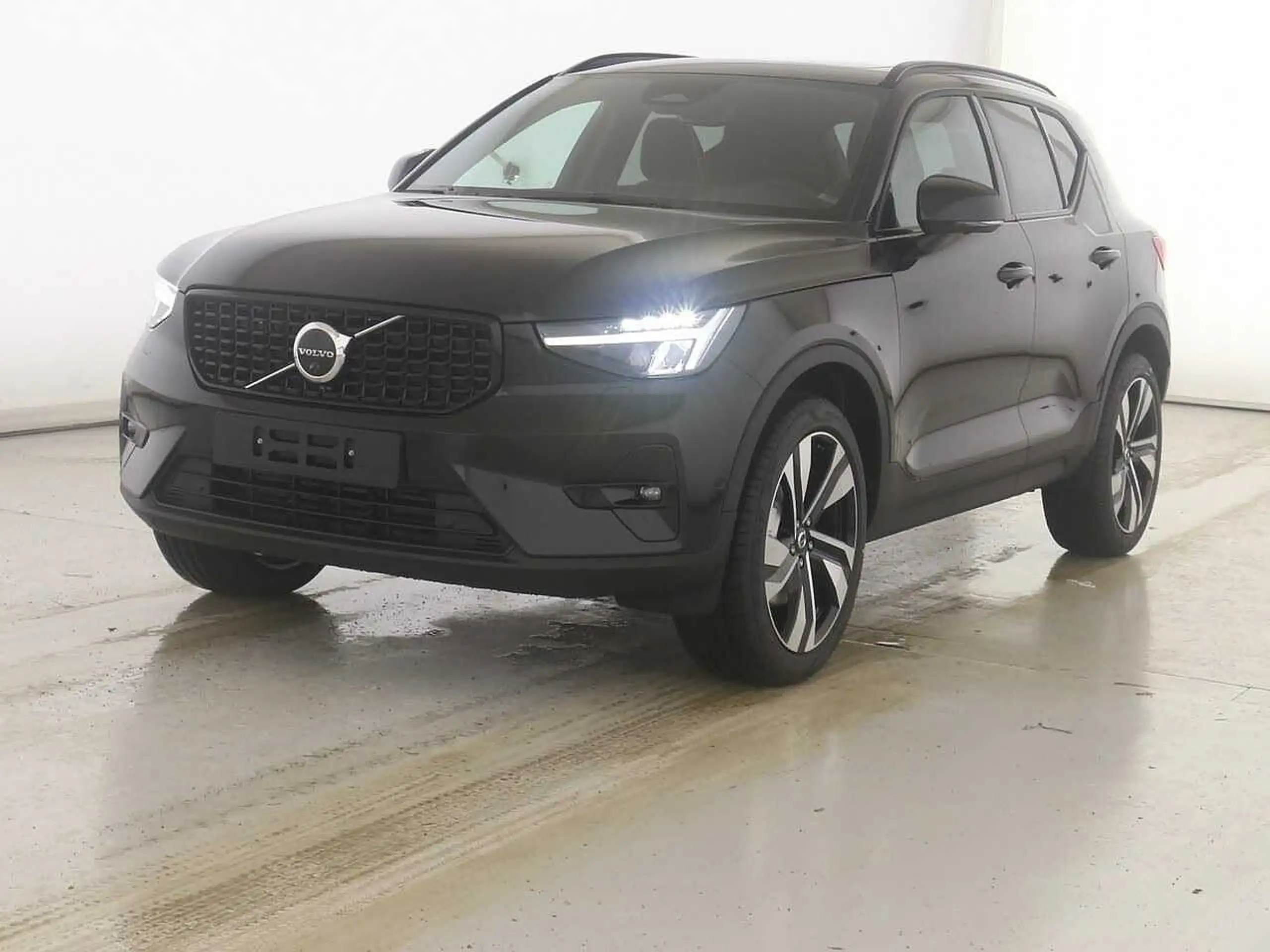 Volvo - XC40