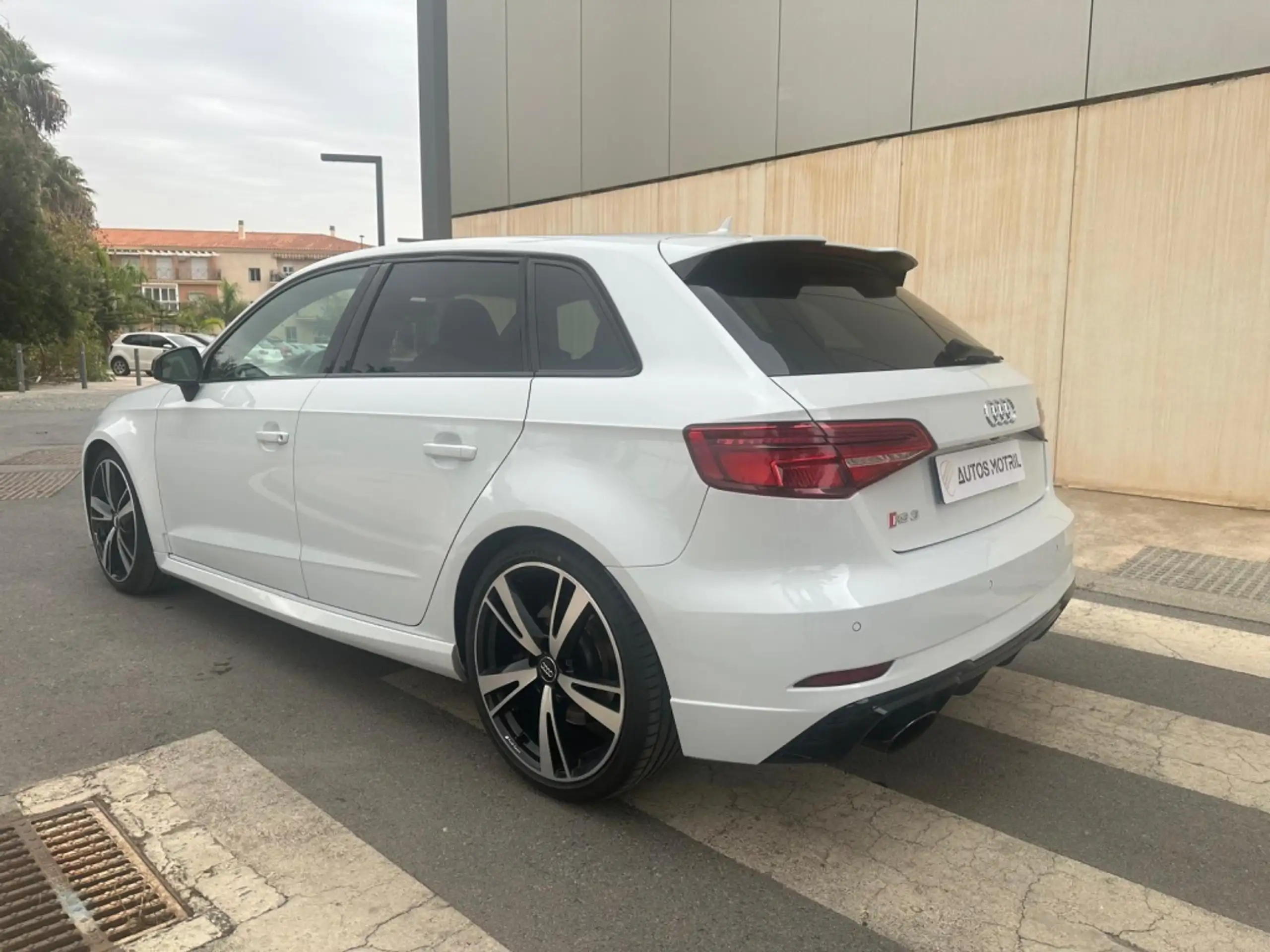 Audi - RS3