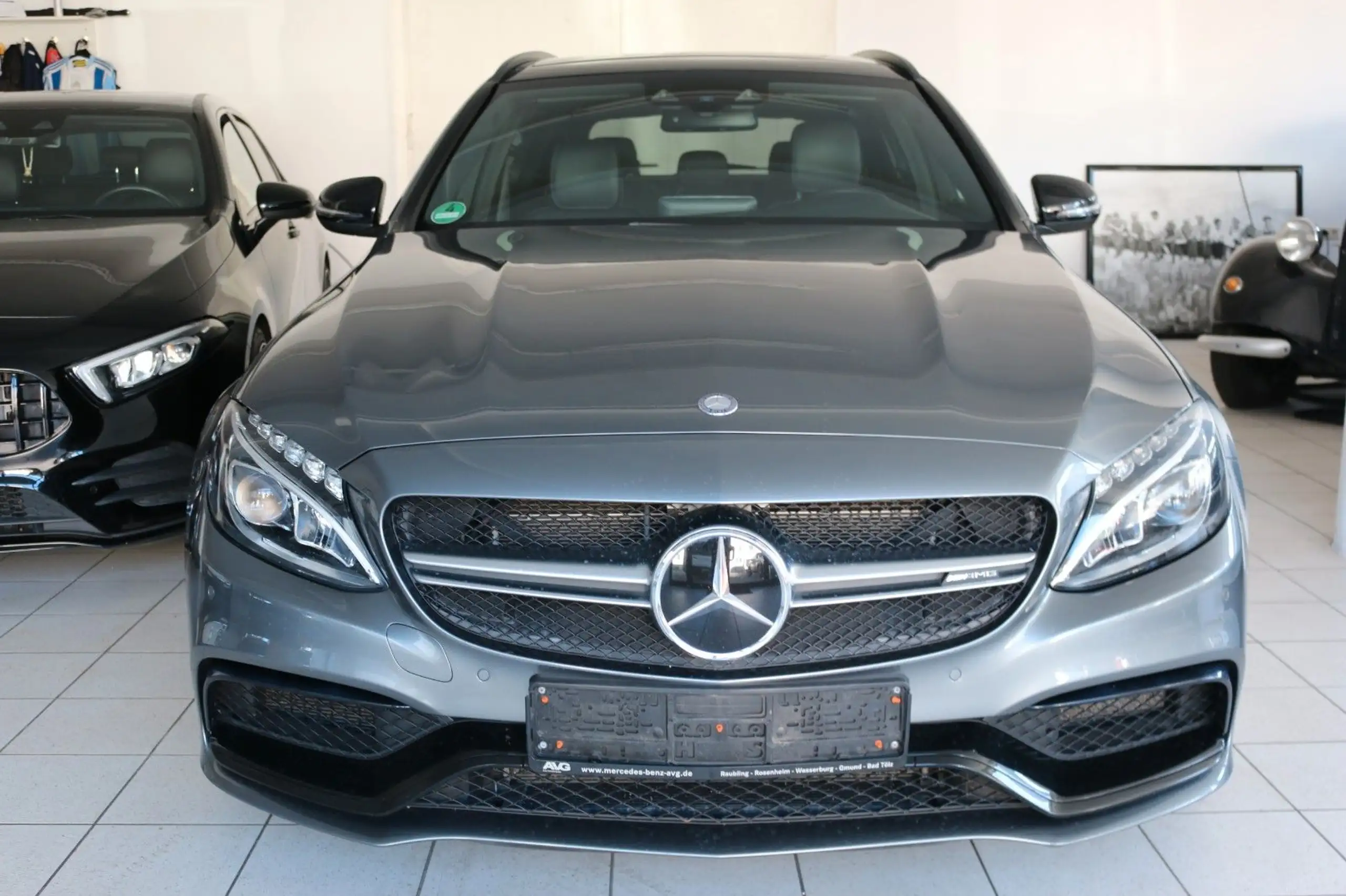 Mercedes-Benz - C 63 AMG