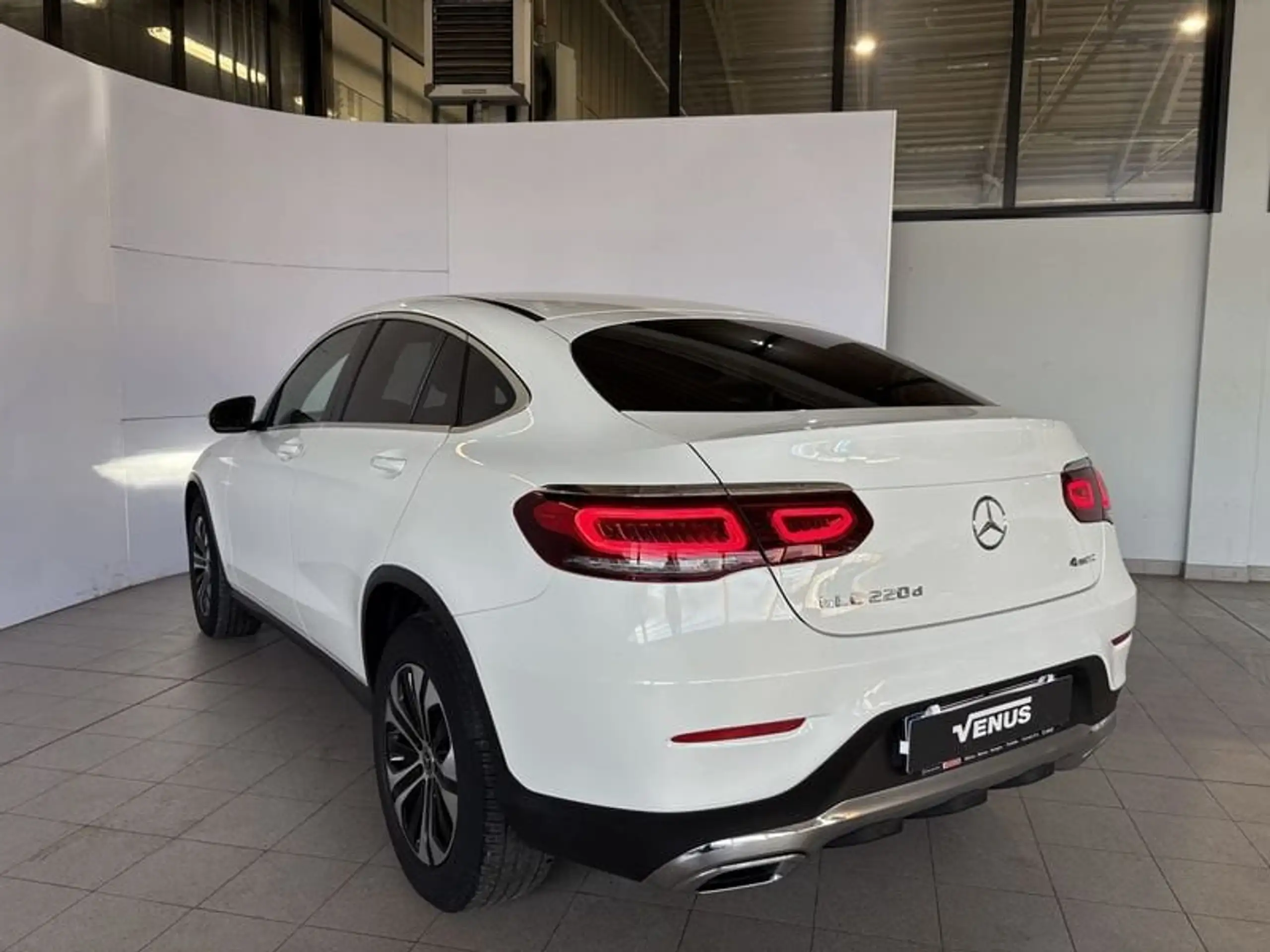 Mercedes-Benz - GLC 220