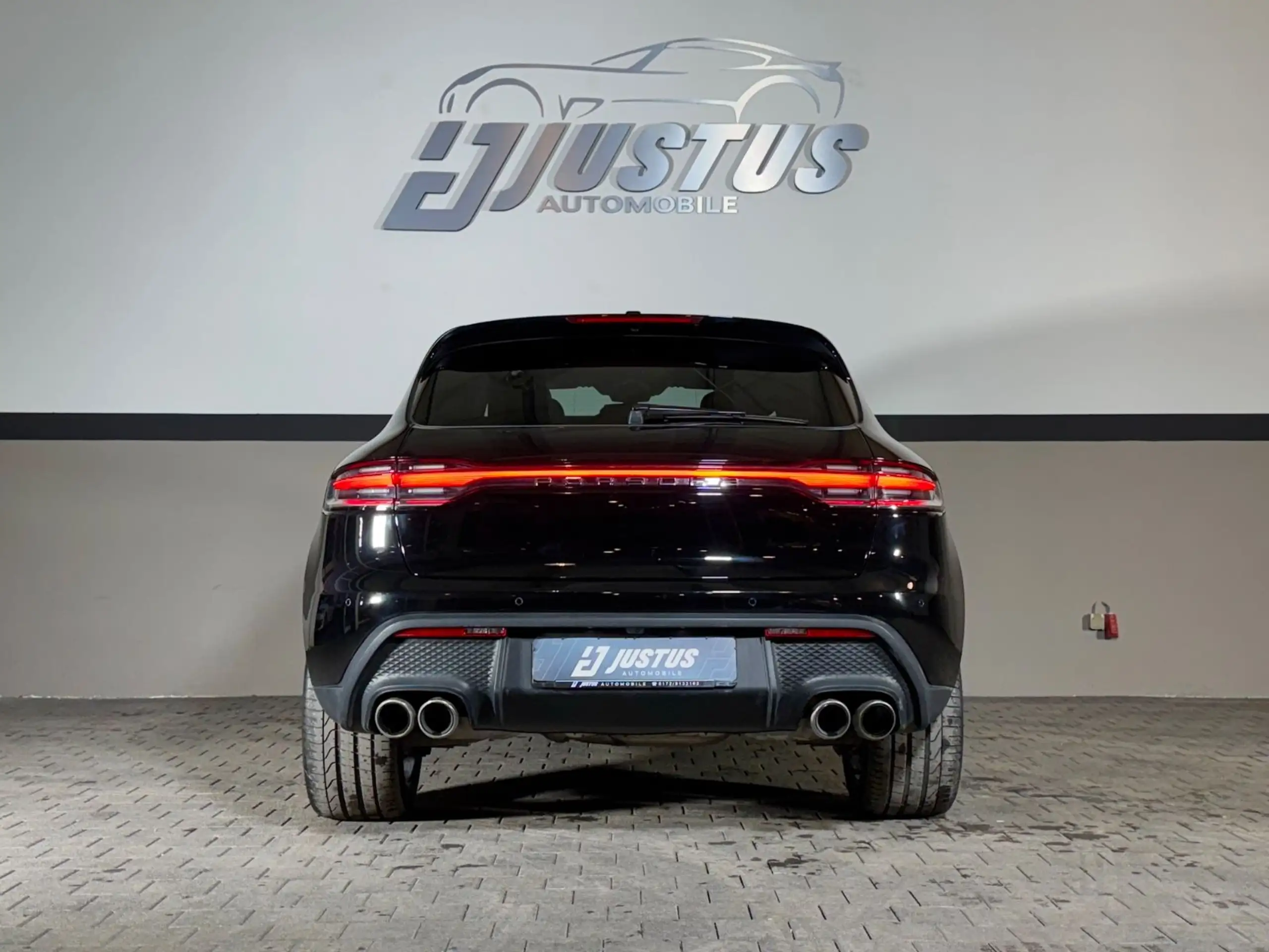 Porsche - Macan