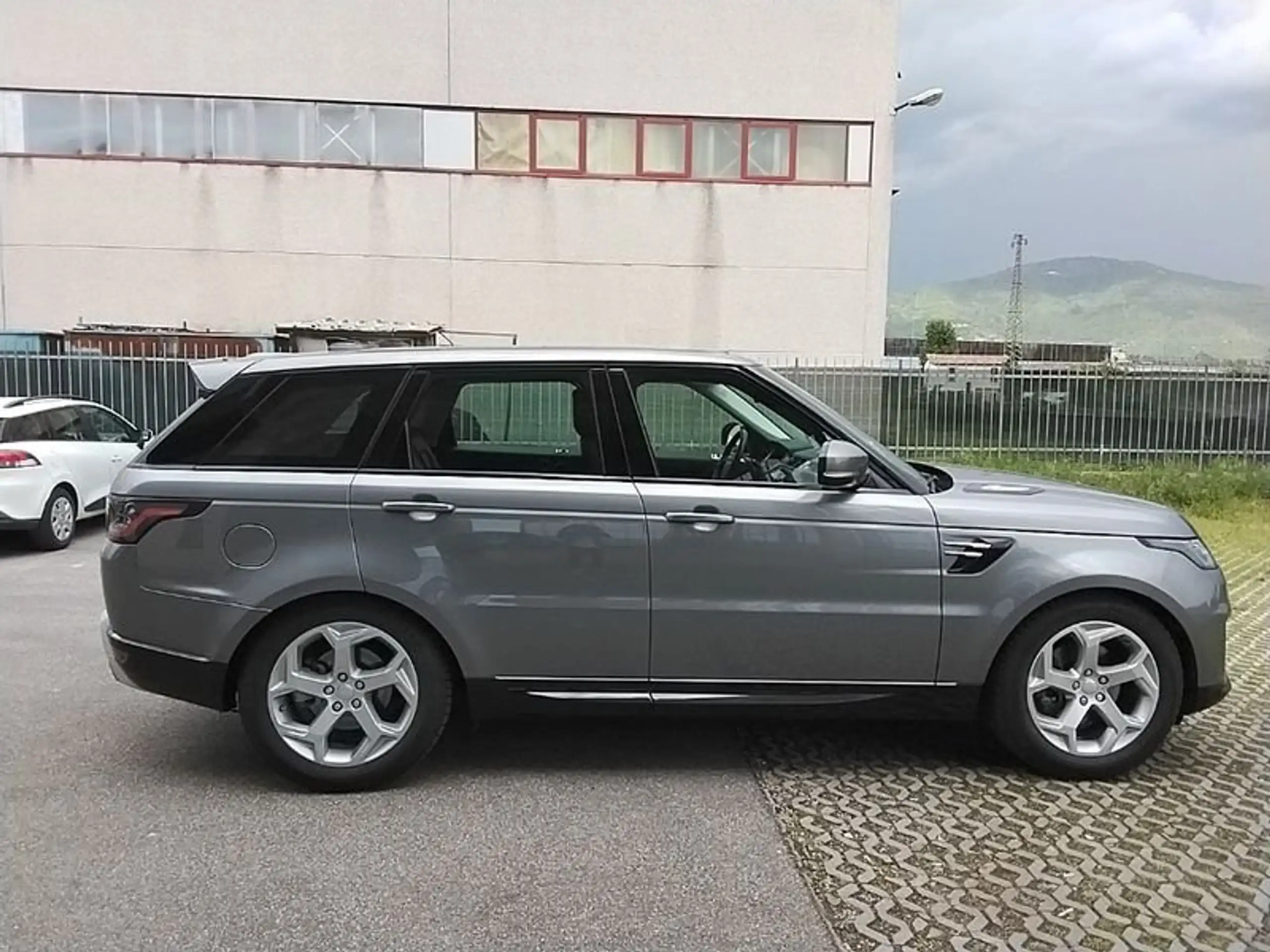 Land Rover - Range Rover Sport