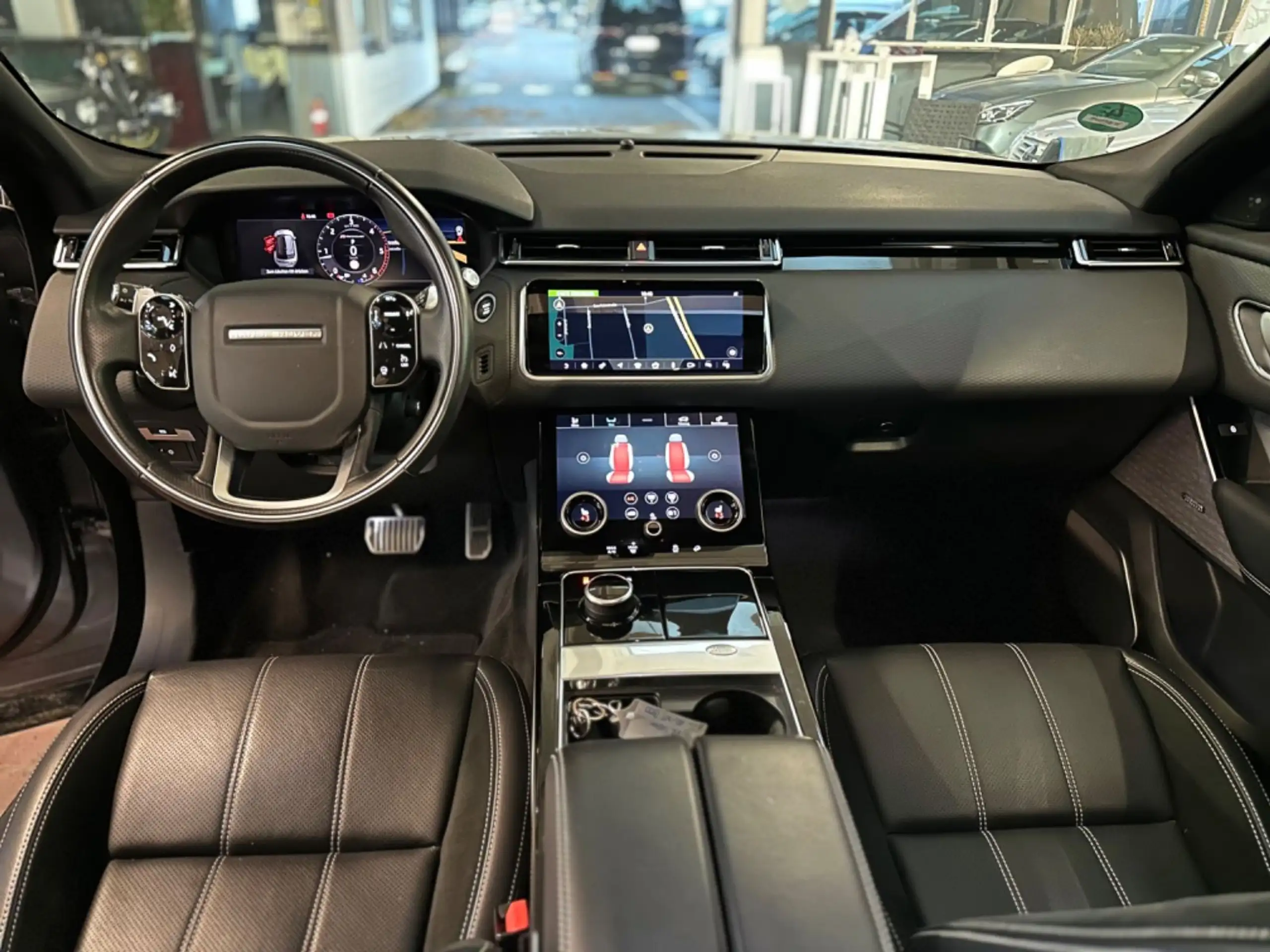 Land Rover - Range Rover Velar