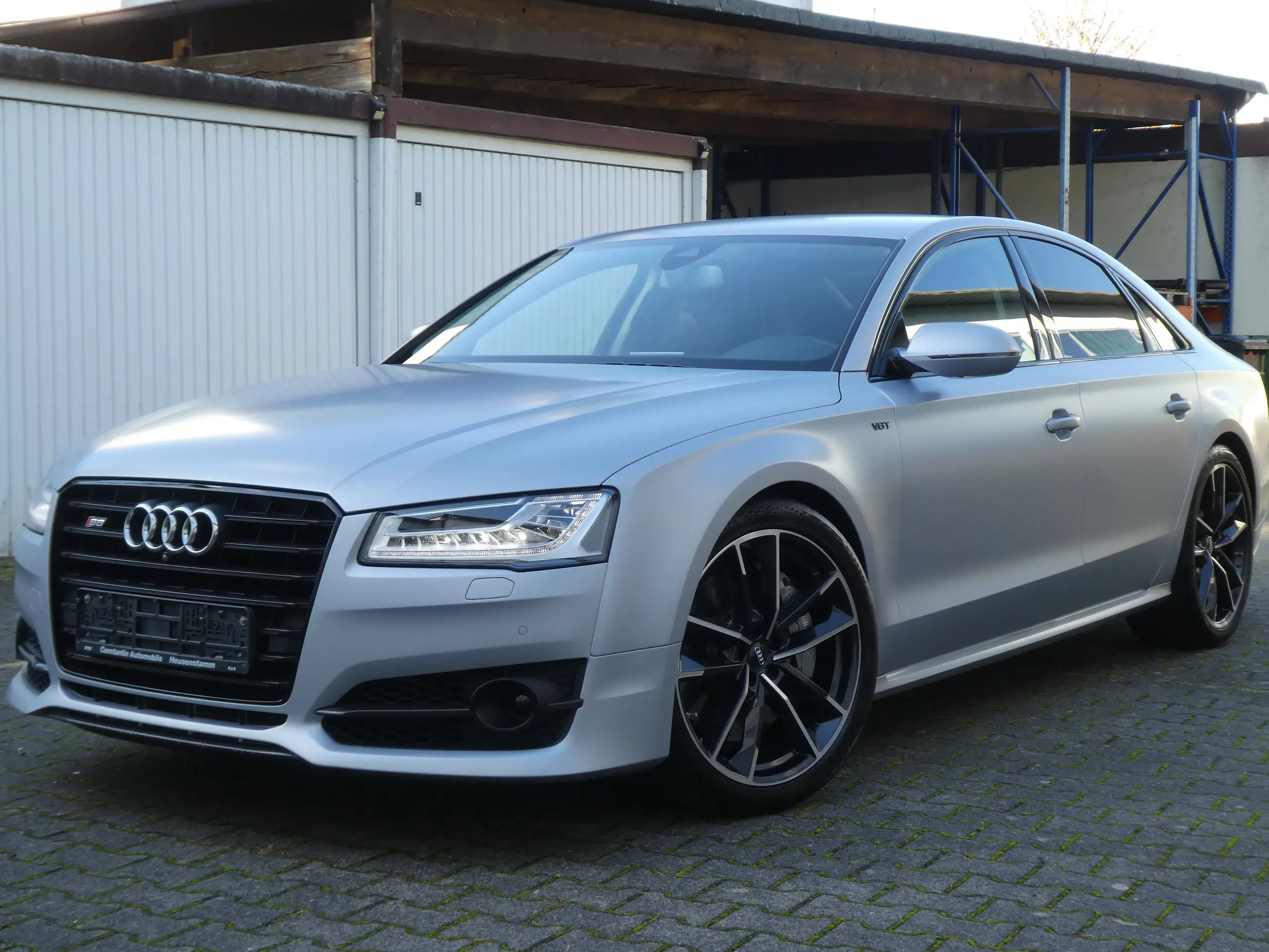 Audi - S8