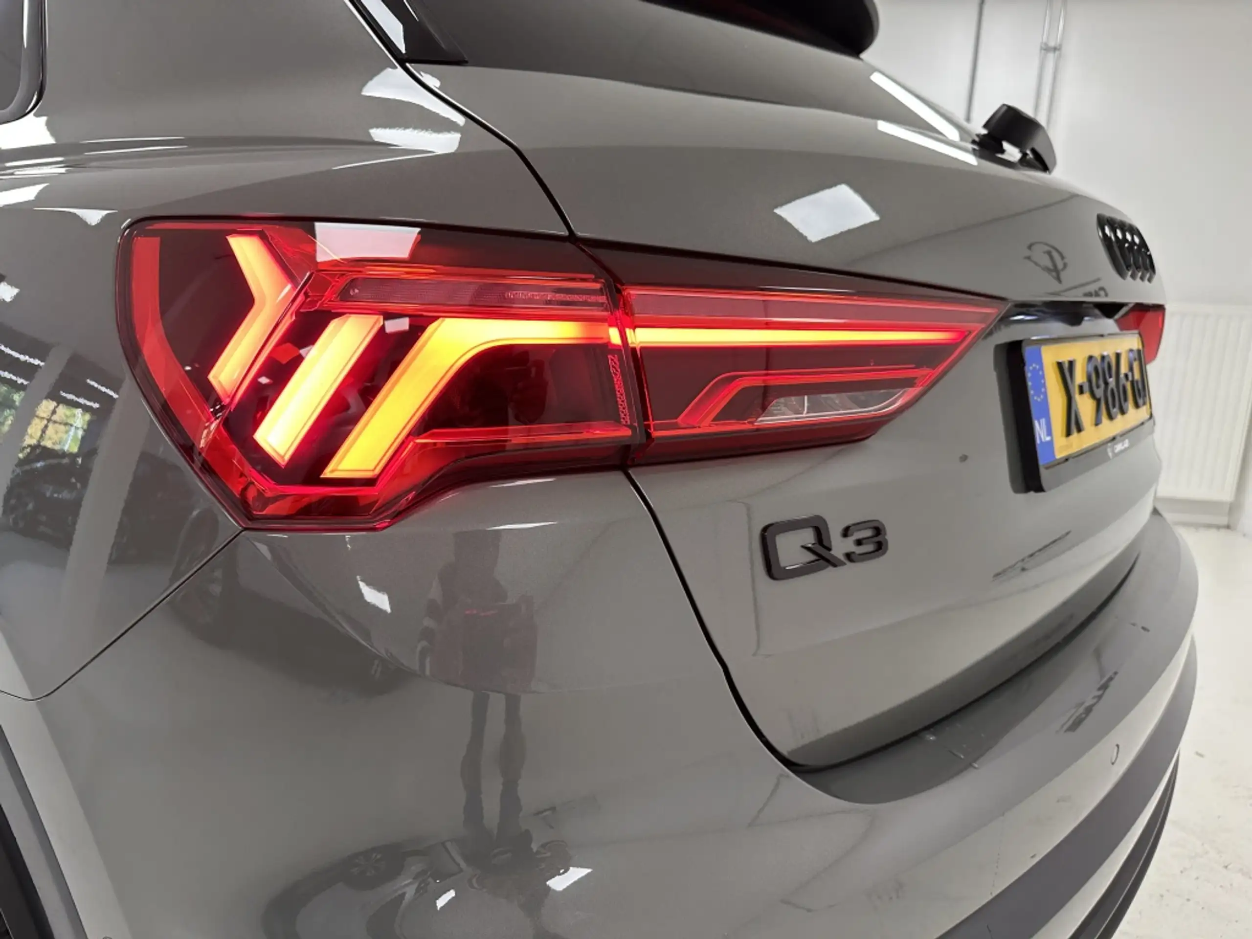 Audi - Q3