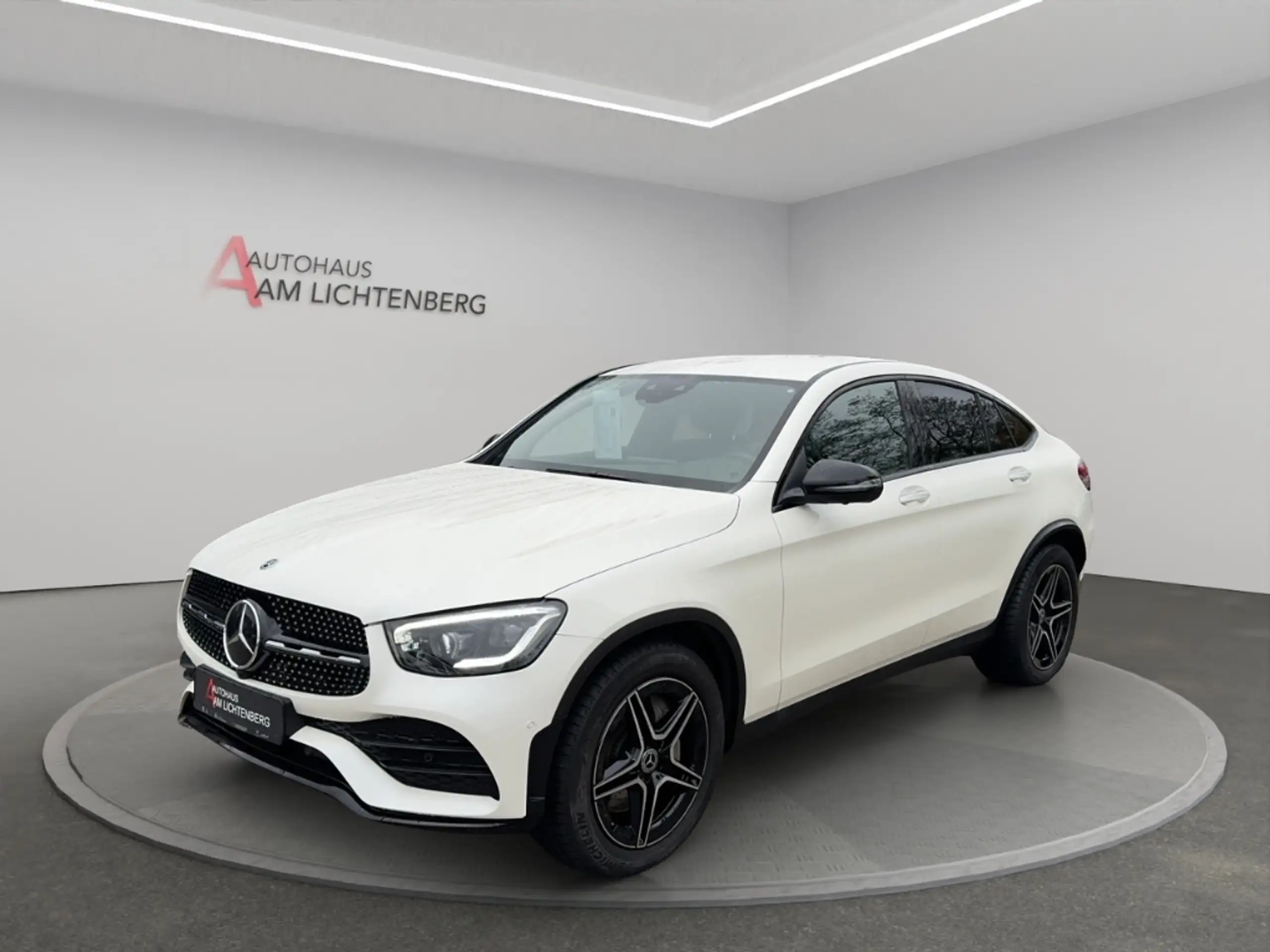 Mercedes-Benz - GLC 300