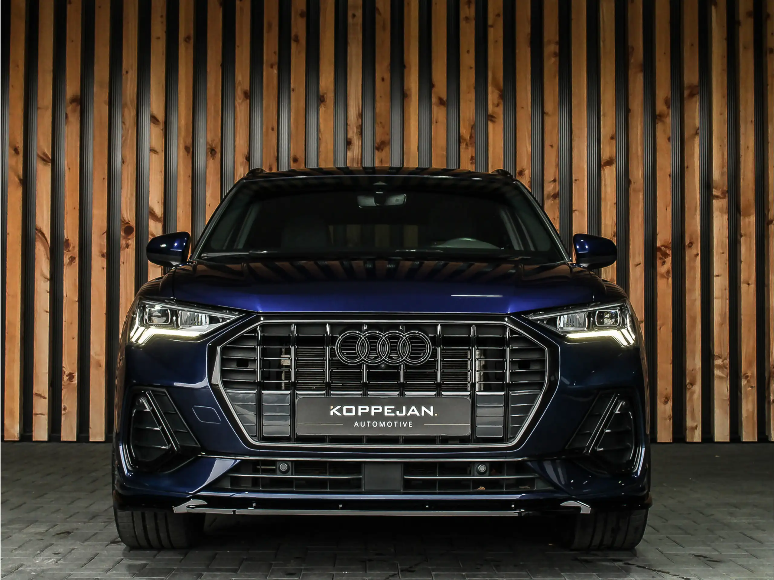 Audi - Q3