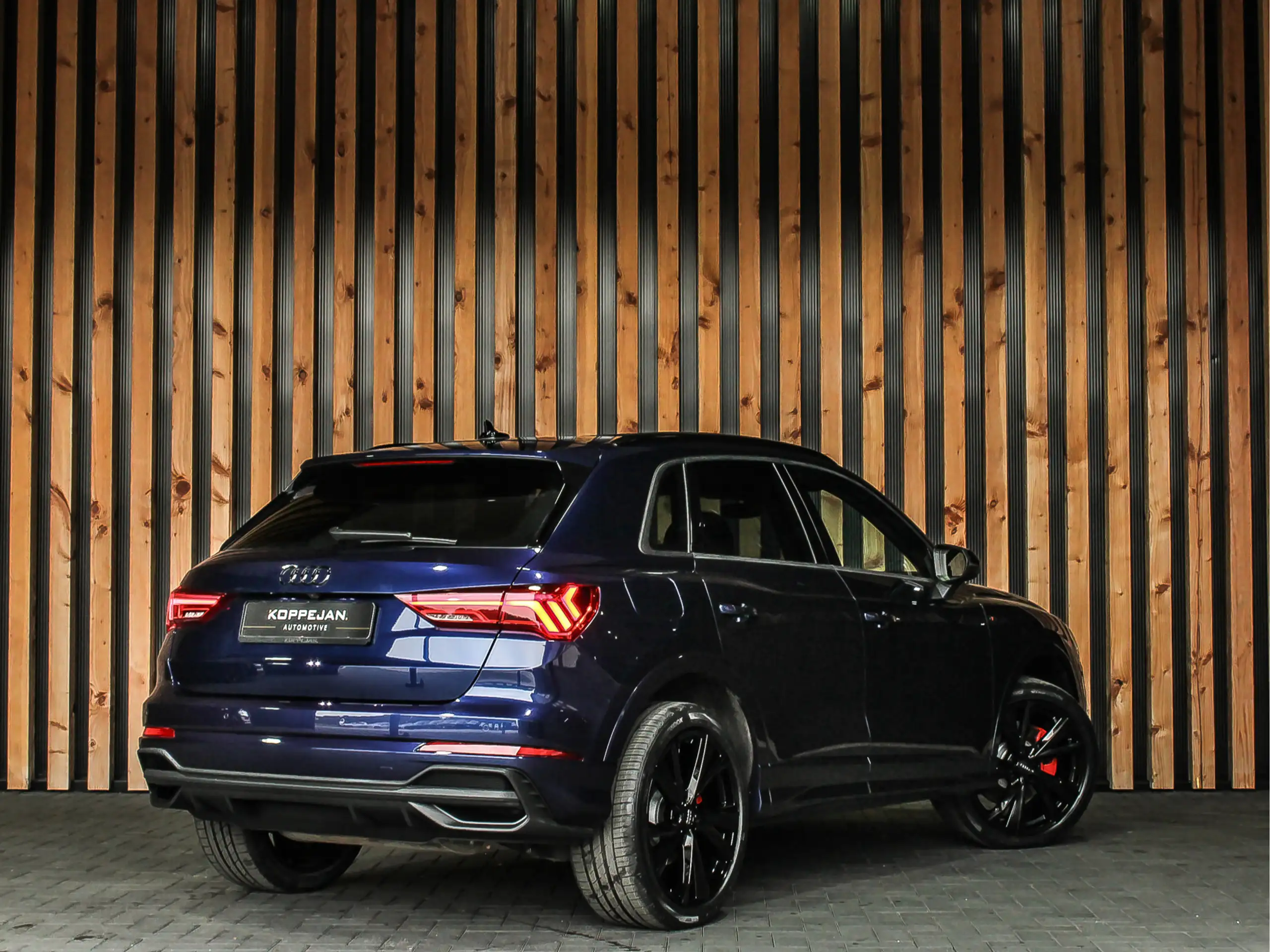 Audi - Q3