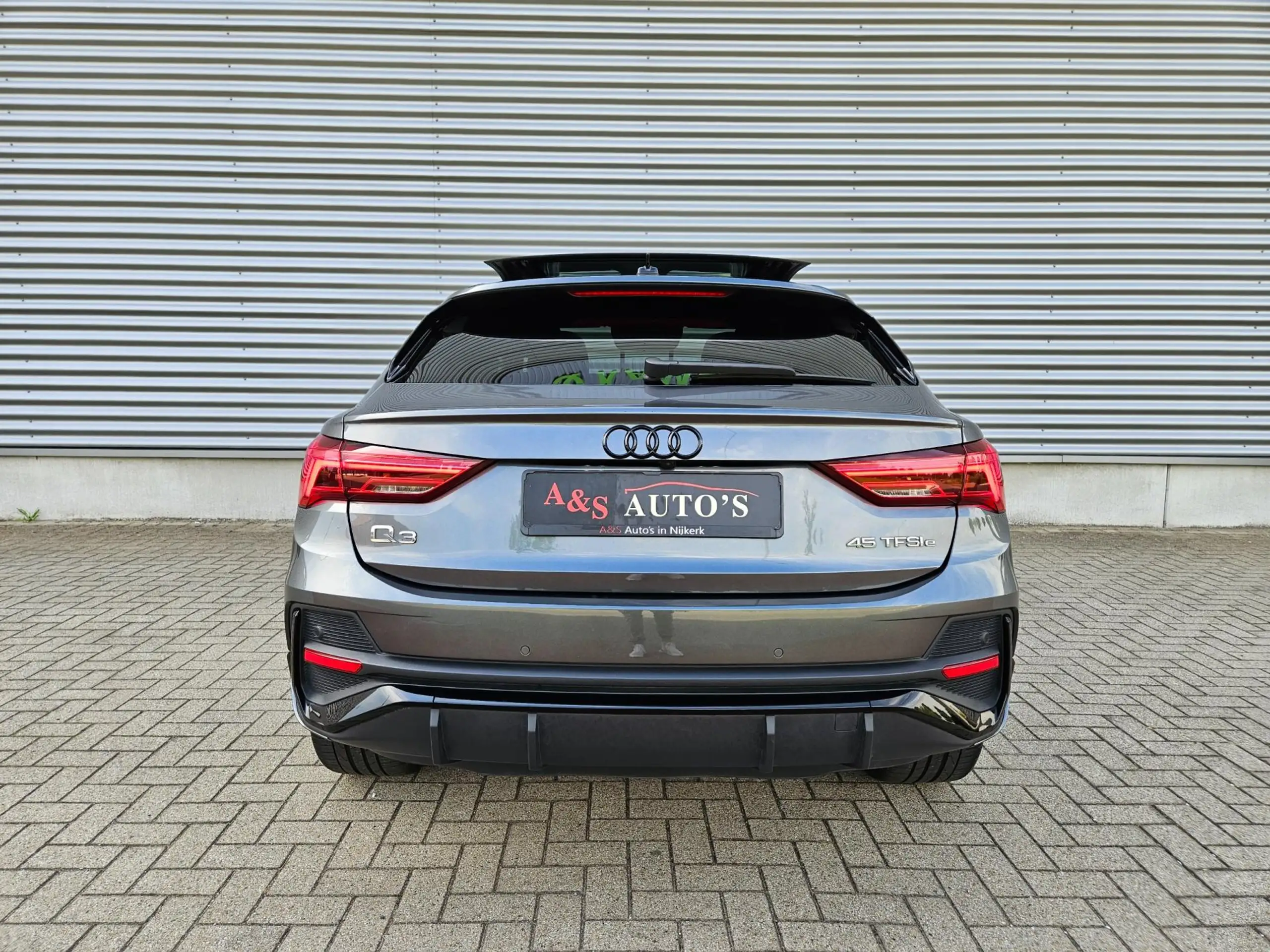 Audi - Q3