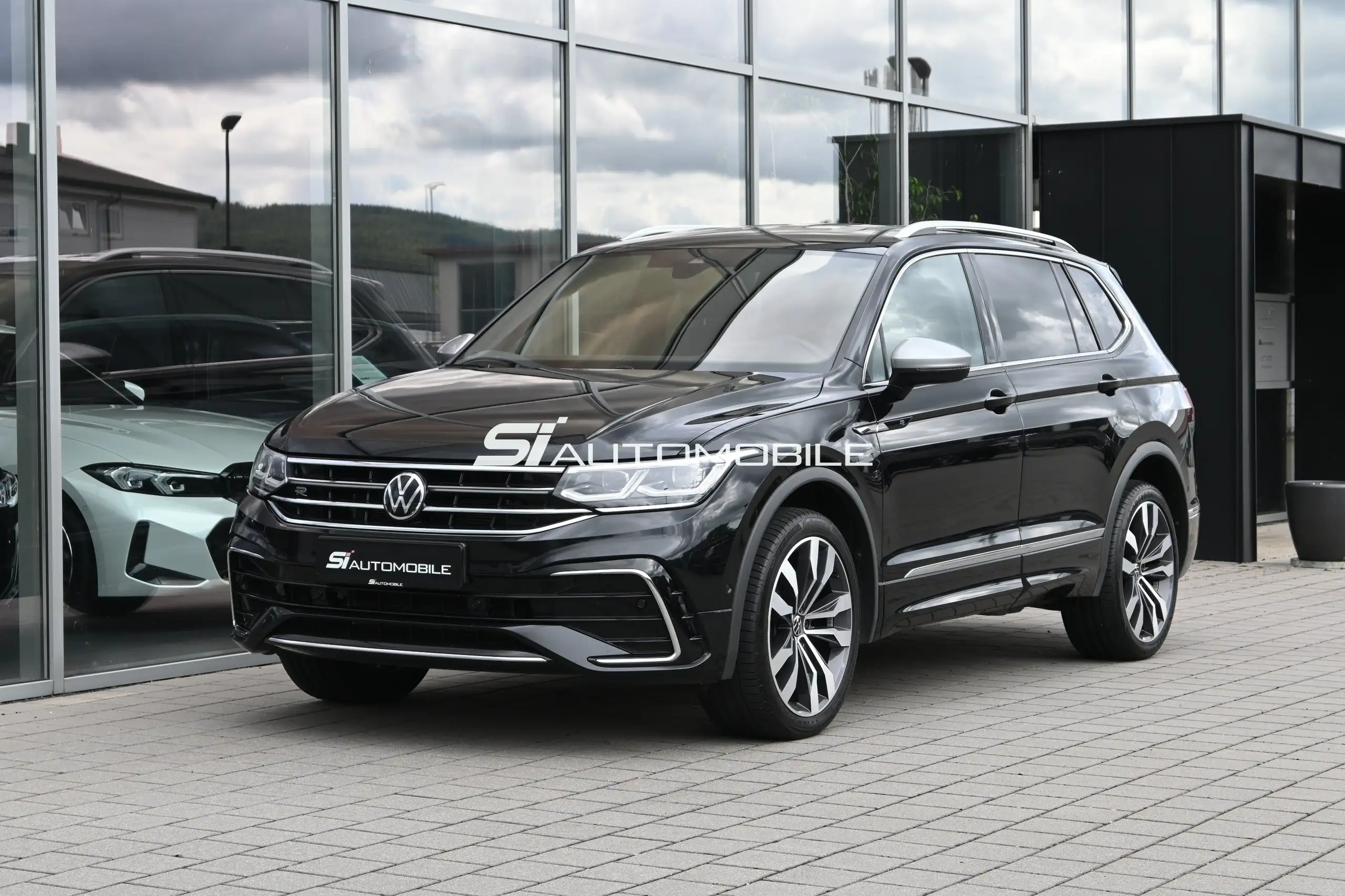 Volkswagen - Tiguan