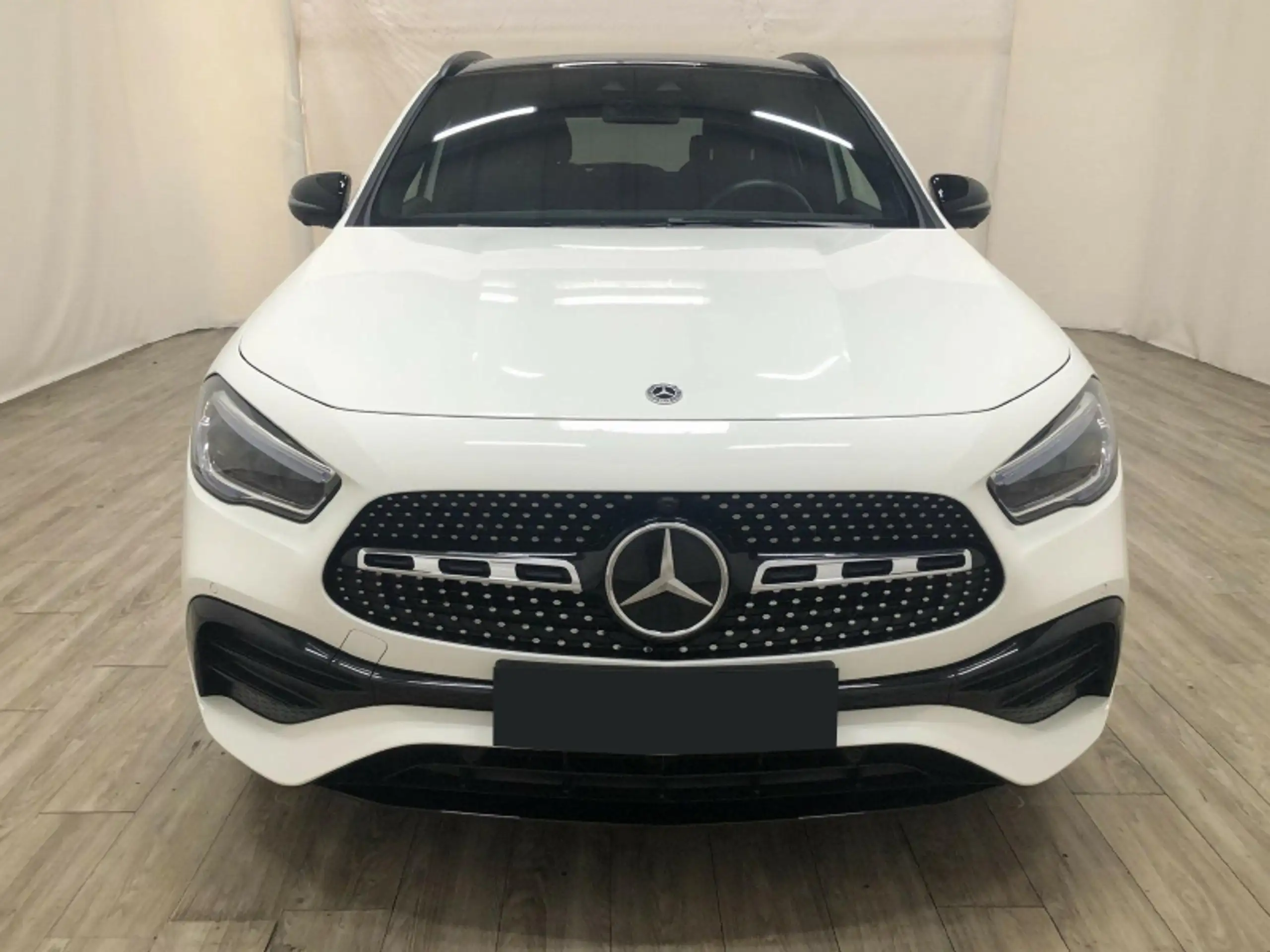 Mercedes-Benz - GLA 250