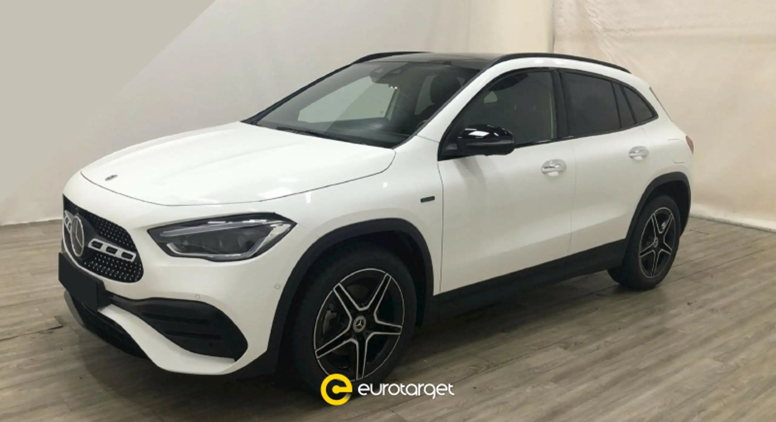 Mercedes-Benz - GLA 250