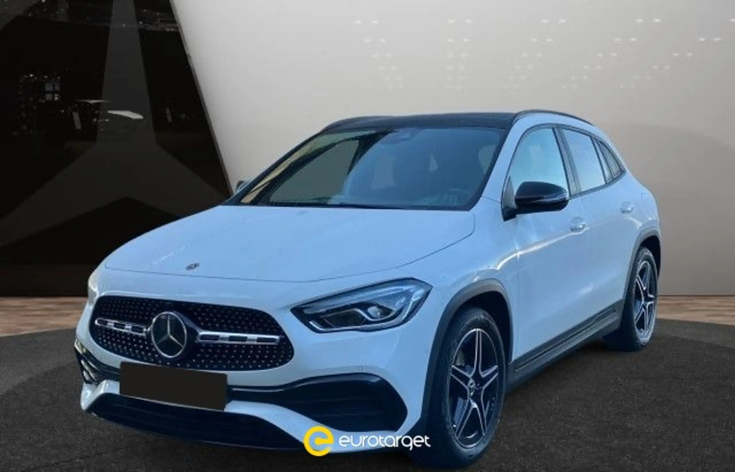 Mercedes-Benz GLA 200 2020