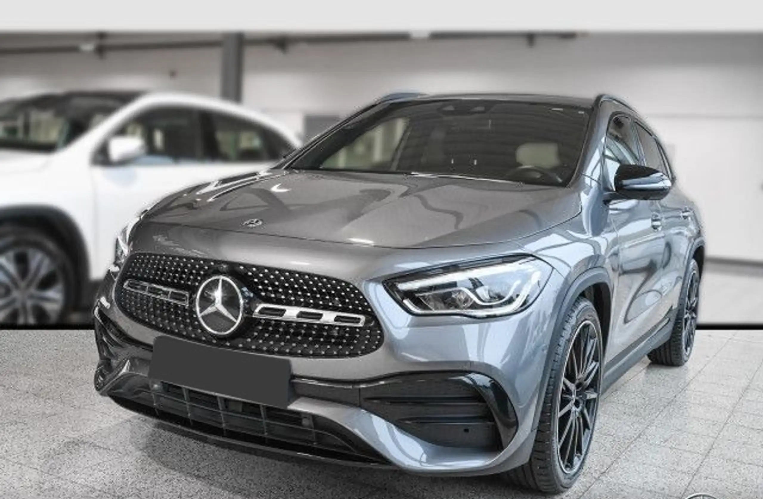 Mercedes-Benz - GLA 200