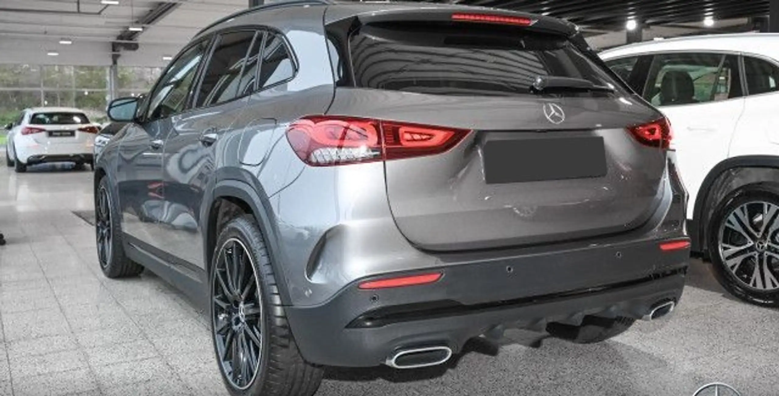 Mercedes-Benz - GLA 200