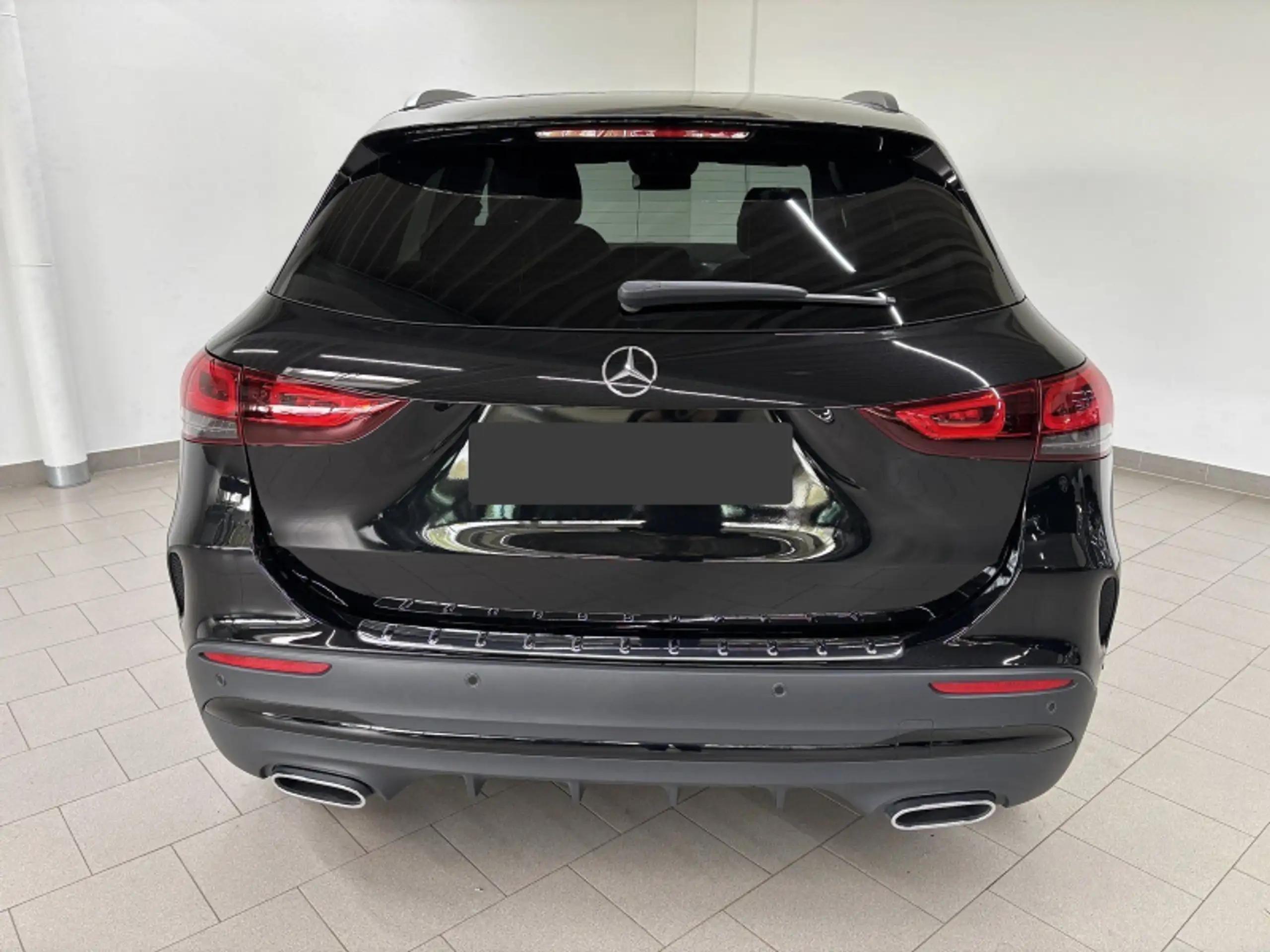 Mercedes-Benz - GLA 180