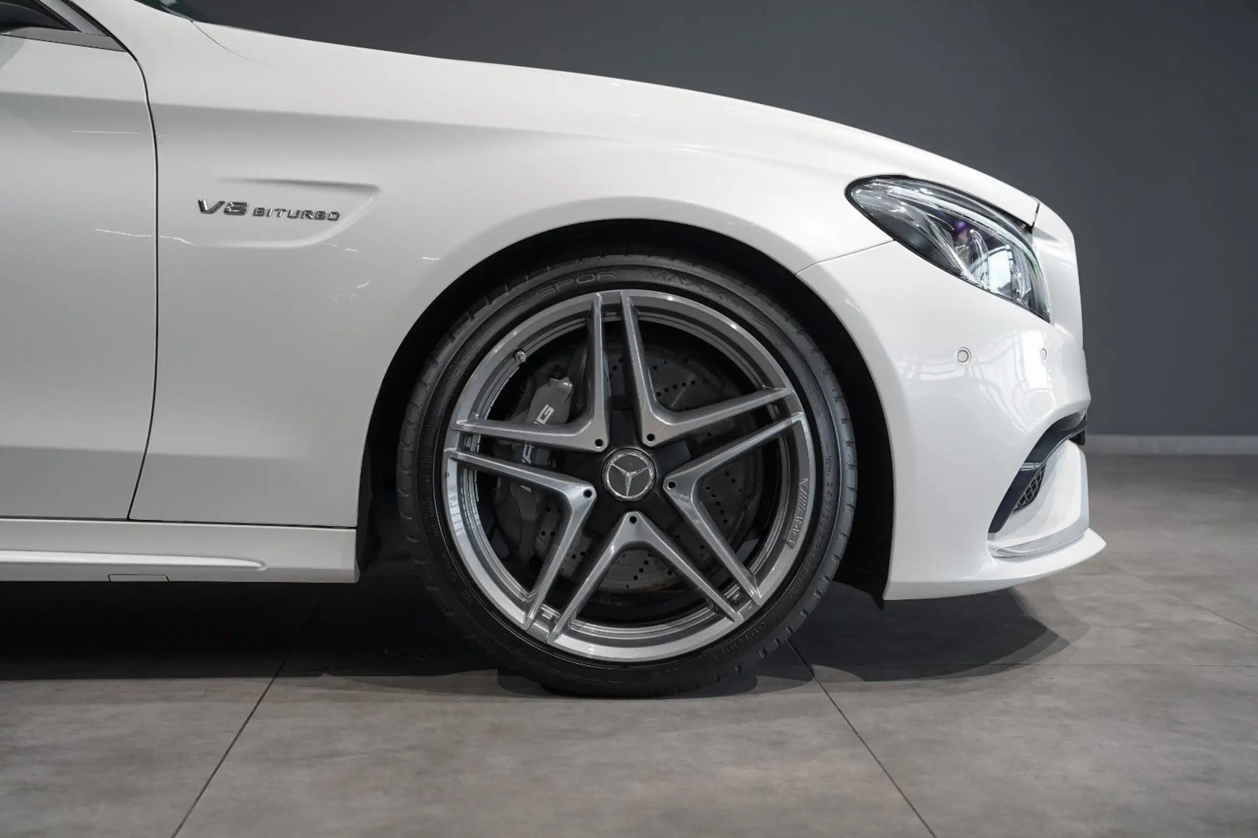 Mercedes-Benz - C 63 AMG