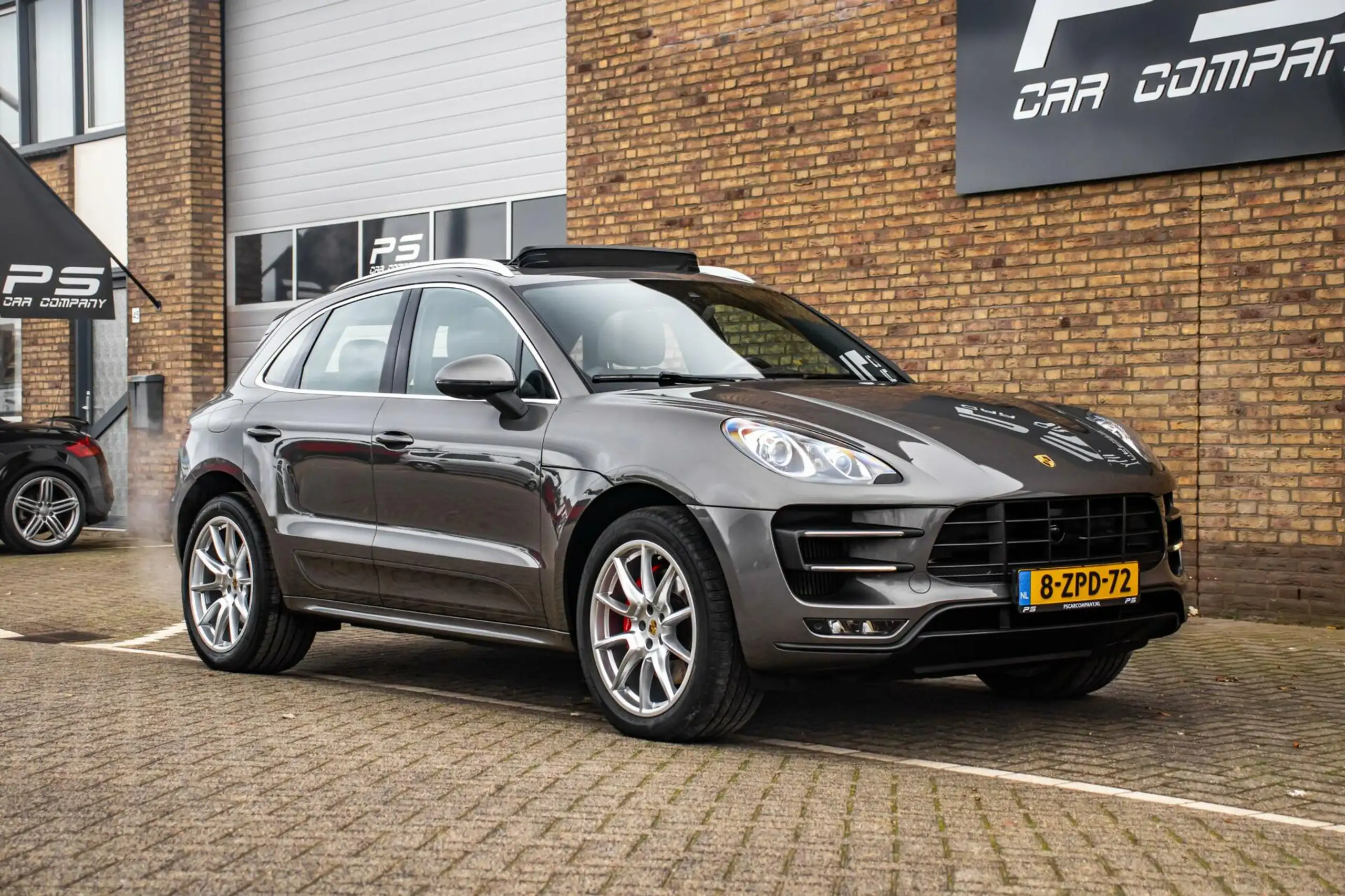 Porsche - Macan