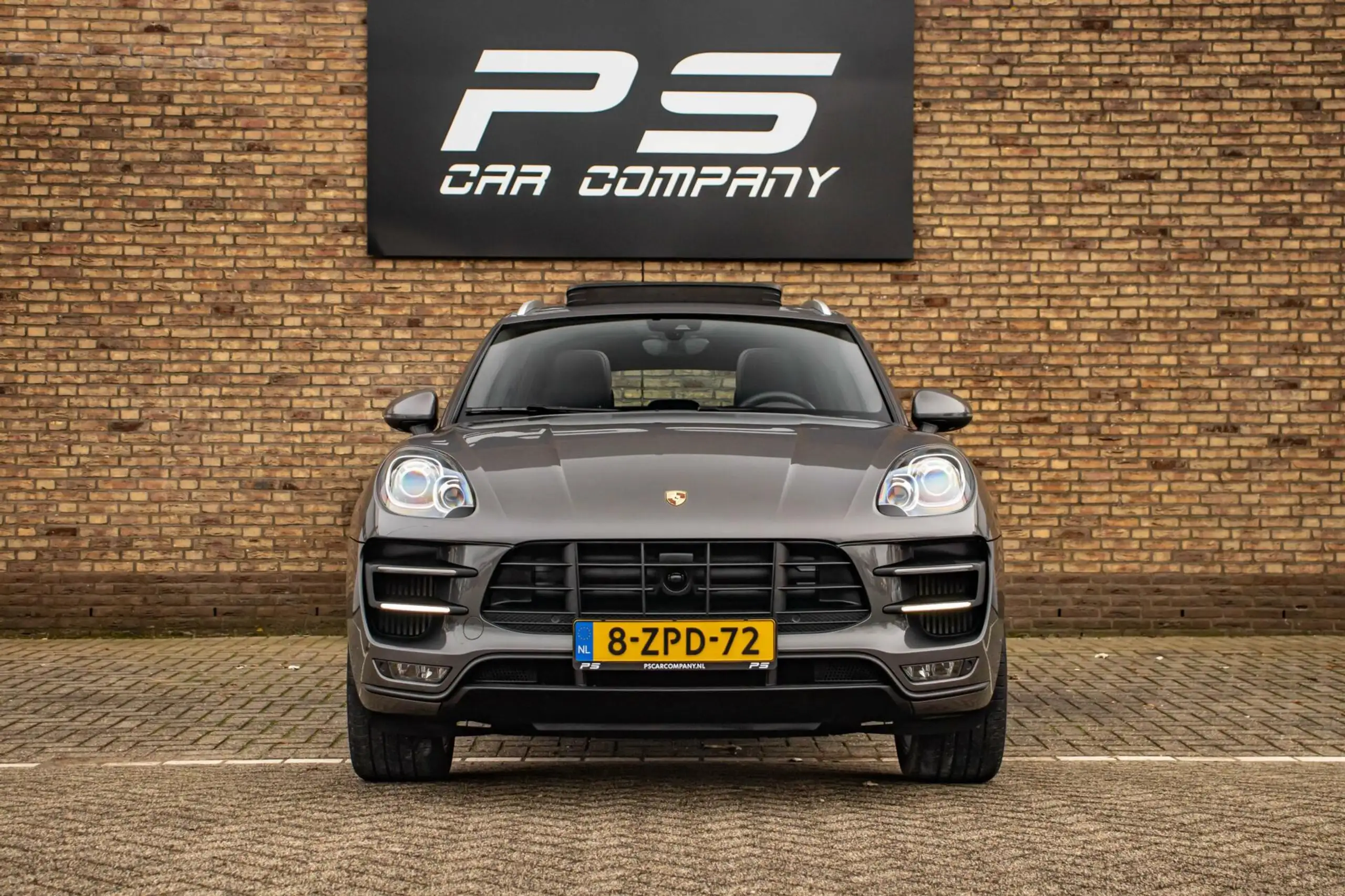 Porsche - Macan