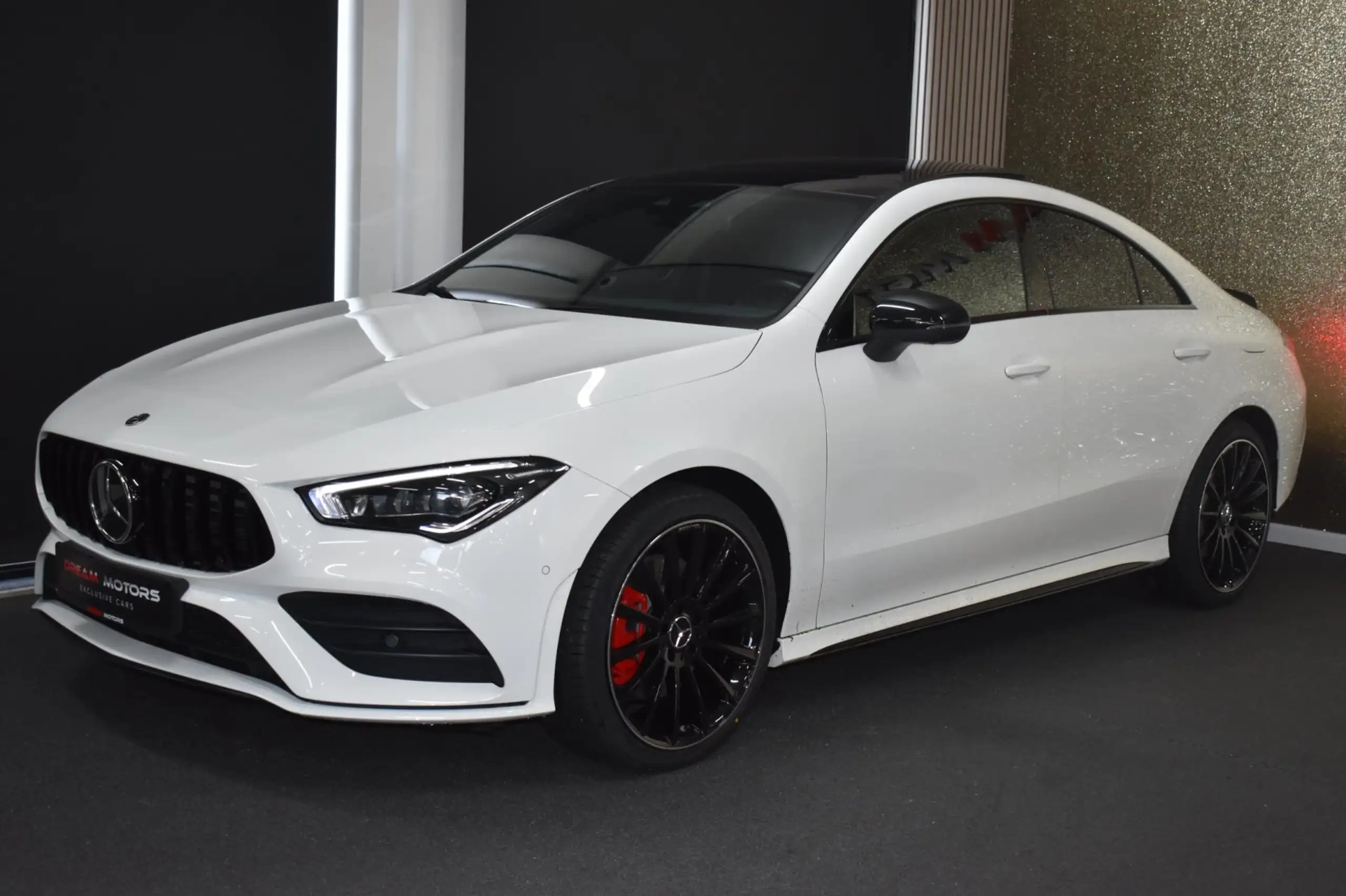 Mercedes-Benz - CLA 250