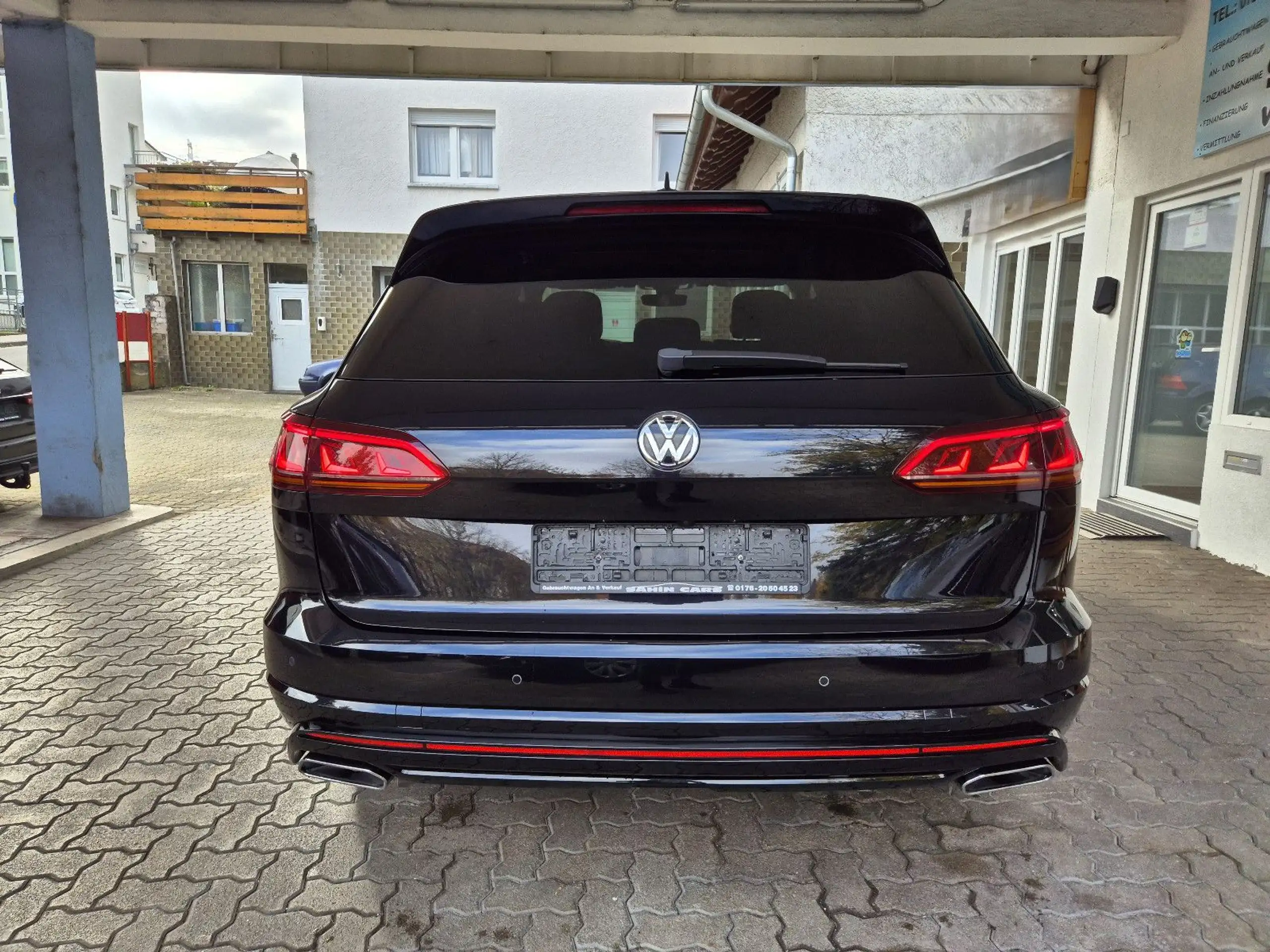 Volkswagen - Touareg