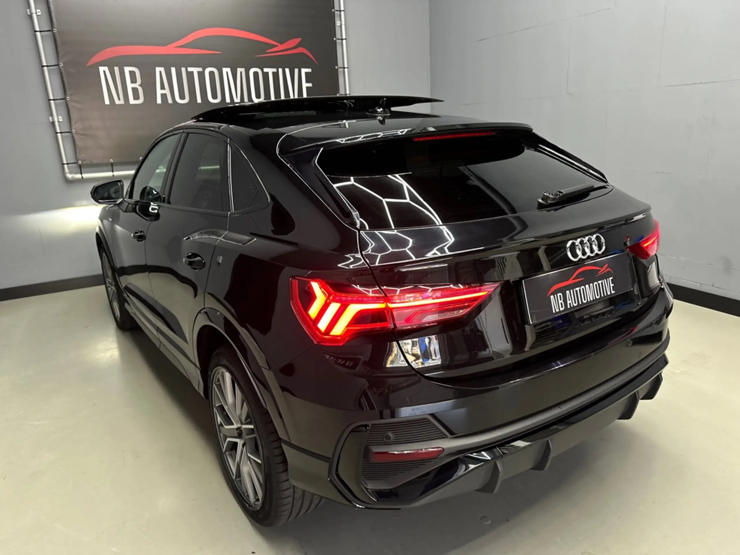 Audi - Q3