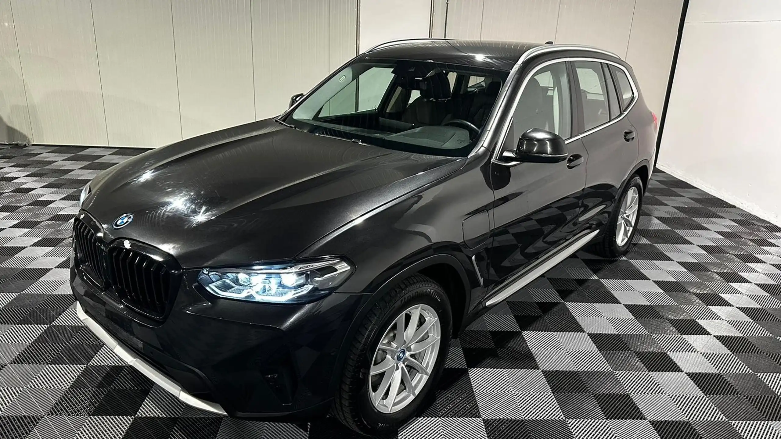 BMW - X3